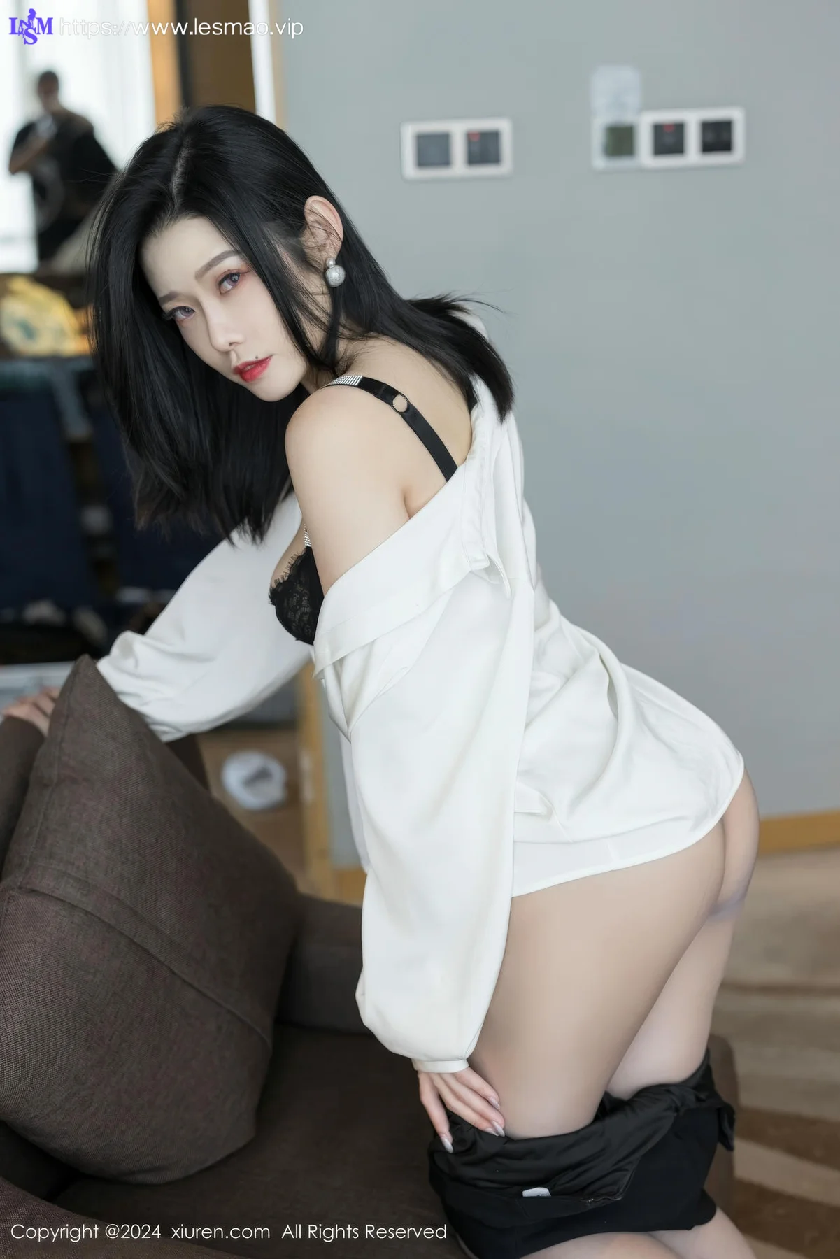 XiuRen 秀人 No.9329 luvian本能 气质美女ol短裙 - 19