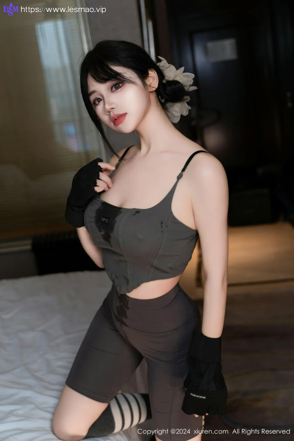 XiuRen 秀人 No.9331 汐汐爱吃草莓 皮衣短裙妩媚好身材 - 60