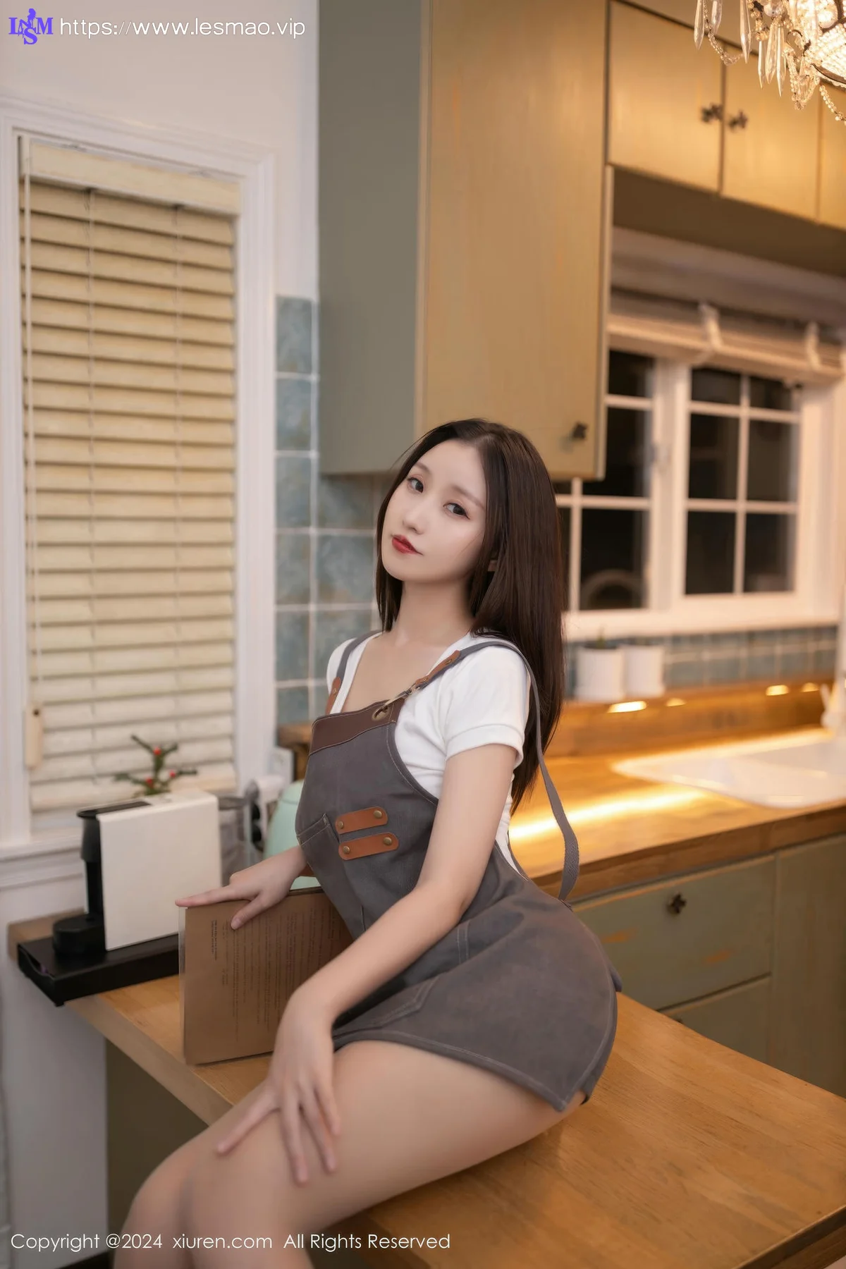 XiuRen 秀人 No.9335 杏子Yada  香肩妹子套图 - 12