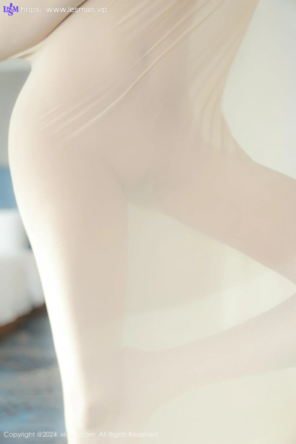 XiuRen 秀人 No.9337 柚柚小奶瓶 透视肉色丝袜连体 - 18