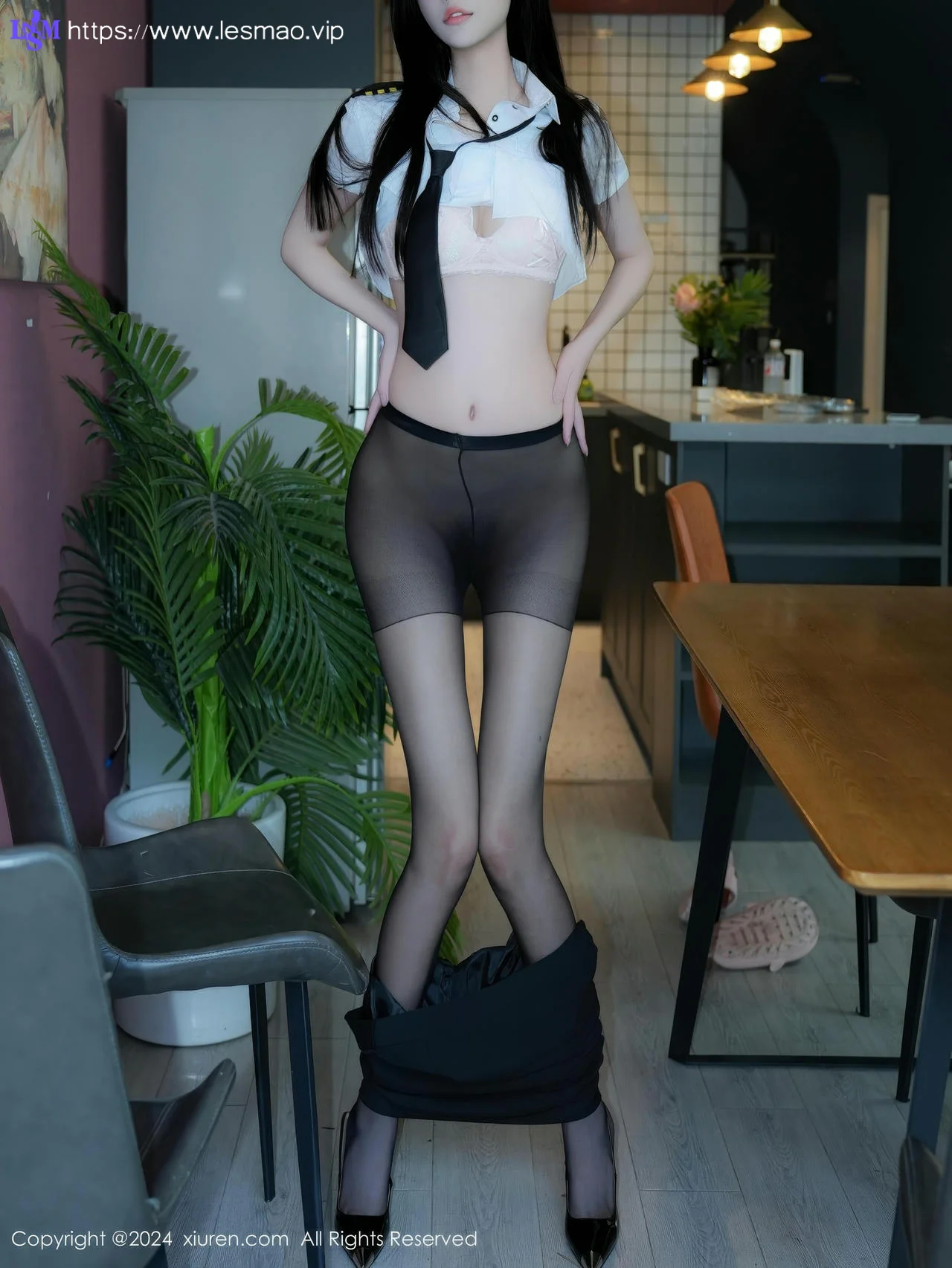 XiuRen 秀人 No.9349 Erikaki 街拍制服短裙 - 70