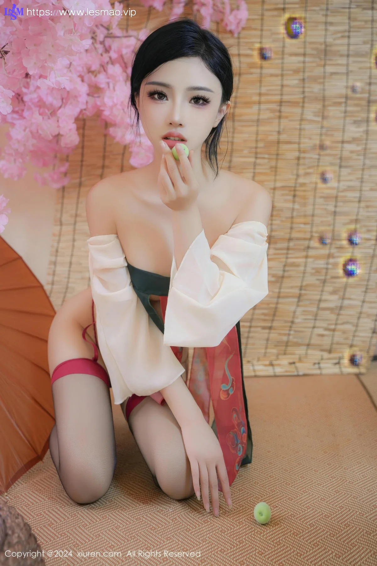 XiuRen 秀人 No.9351 妙可可Cheese 古典制服香肩 - 33