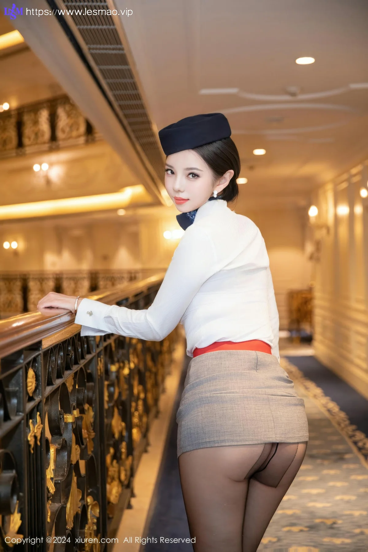 XiuRen 秀人 No.9365 大美妞儿 制服ol空姐美腿 - 11