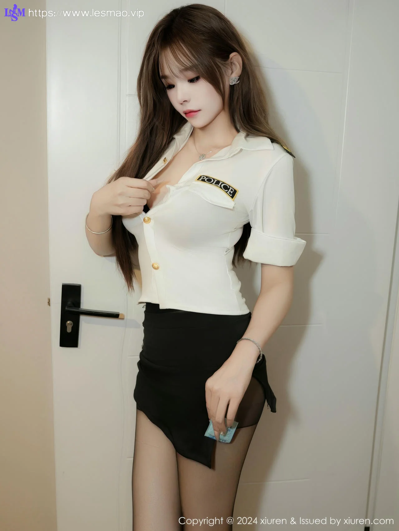 XiuRen 秀人 No.9378 菲菲吃不胖 黑丝爆乳制服 - 16