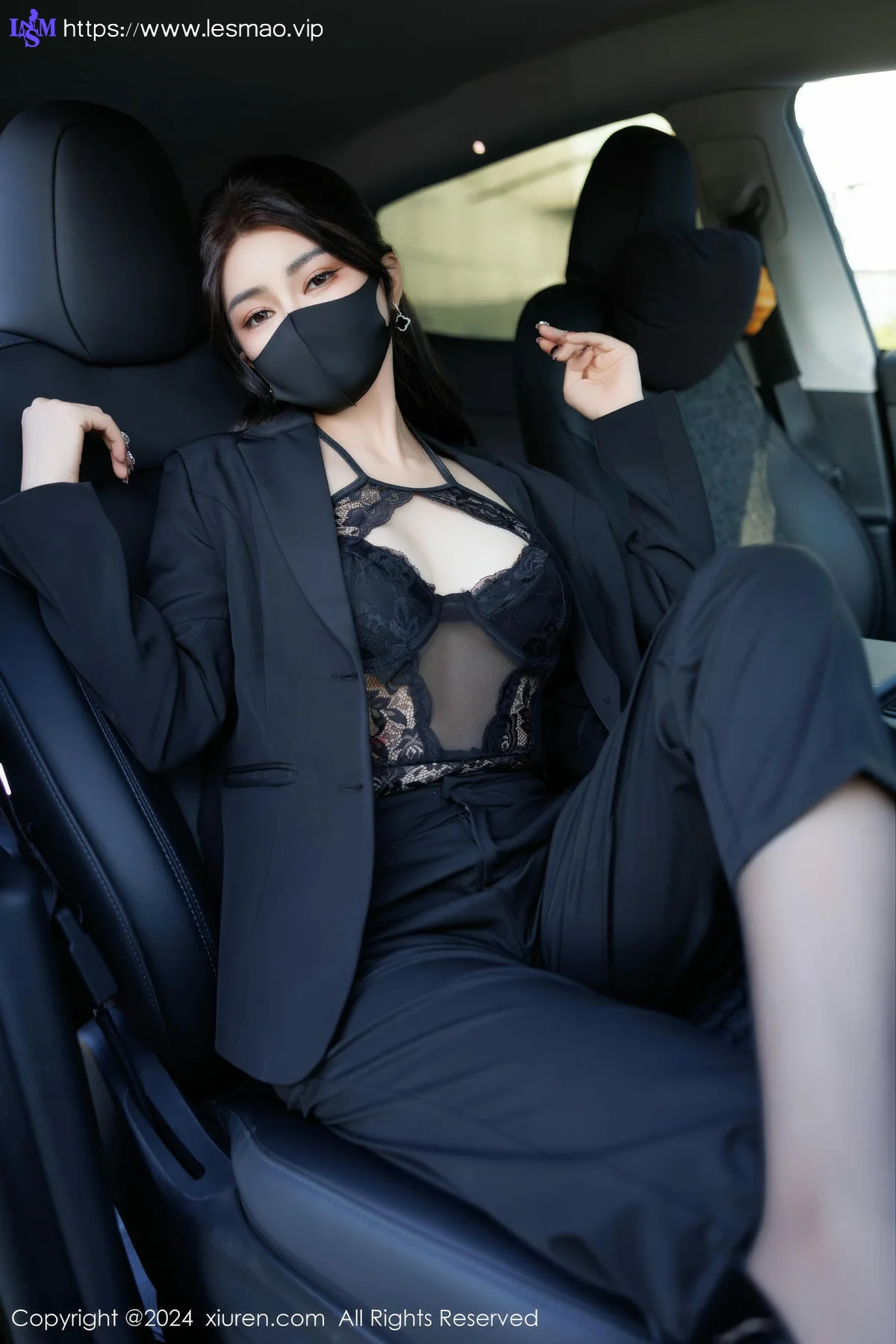 XiuRen 秀人 No.9405 凯竹Quinn爆乳黑丝ol写真 - 12