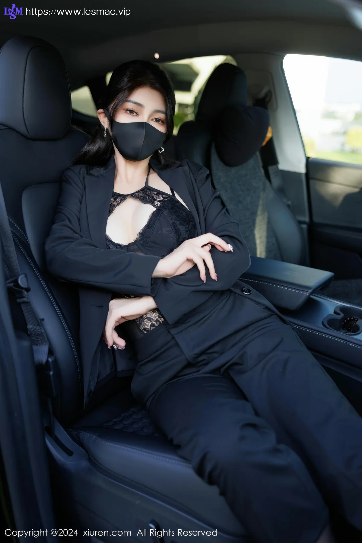 XiuRen 秀人 No.9405 凯竹Quinn爆乳黑丝ol写真 - 15