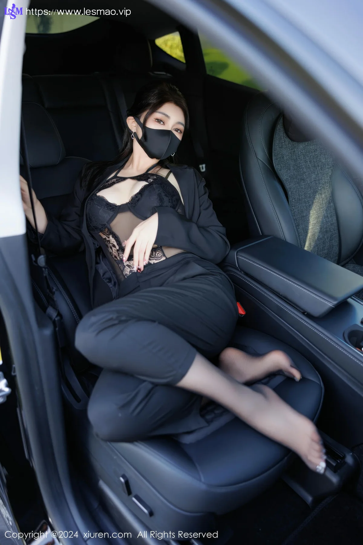 XiuRen 秀人 No.9405 凯竹Quinn爆乳黑丝ol写真 - 28