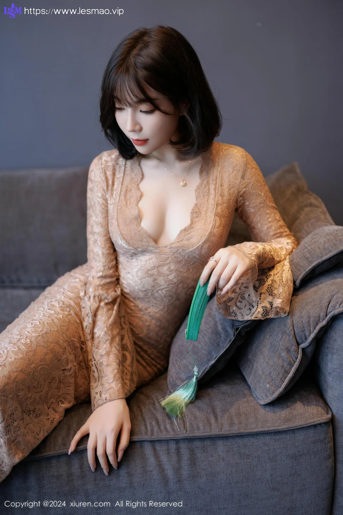 XiuRen 秀人 No.9412 徐莉芝Booty 翘臀紧身裙 - 34