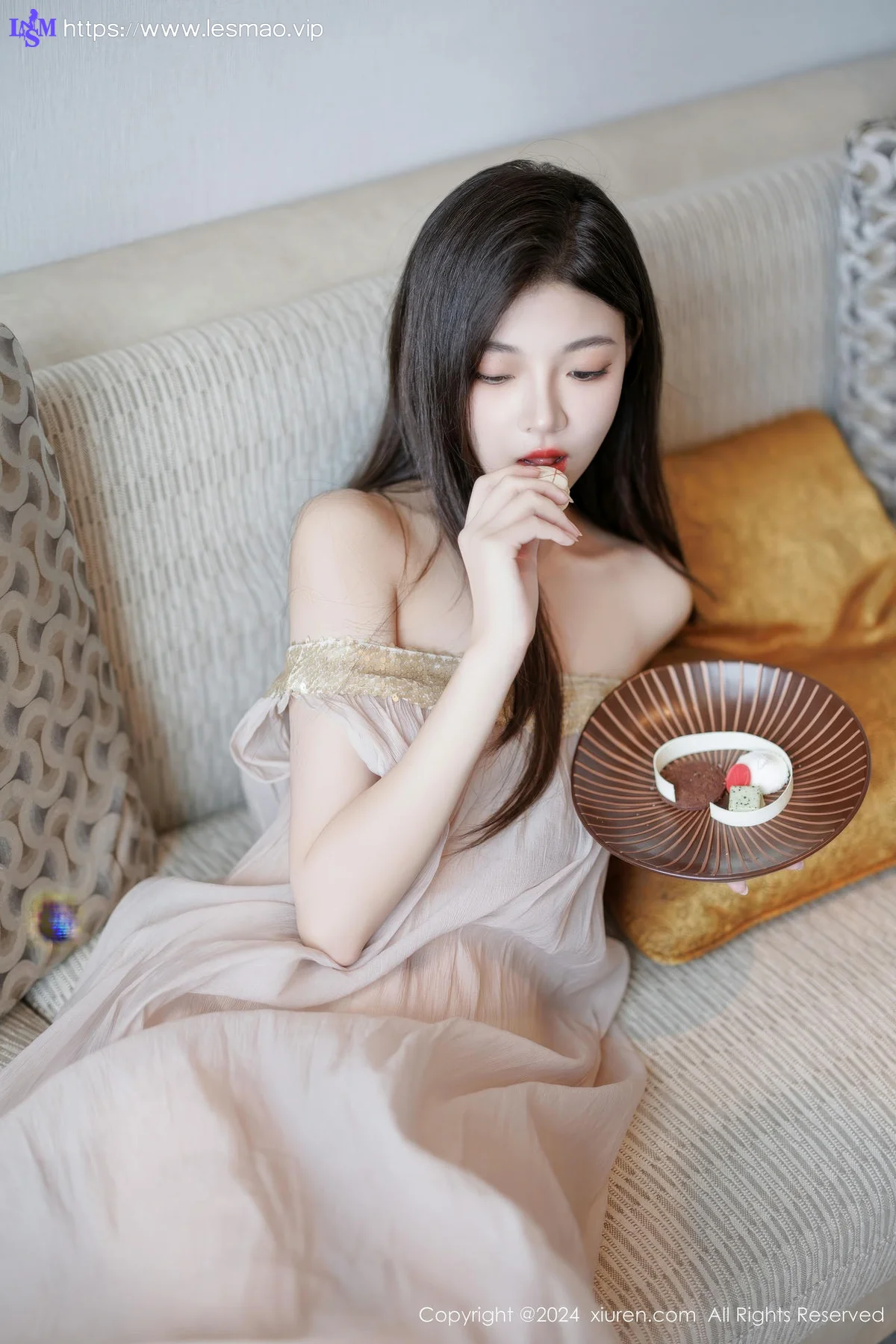XiuRen 秀人 No.9426 初梦瑶 透视长裙绝美身材 - 13