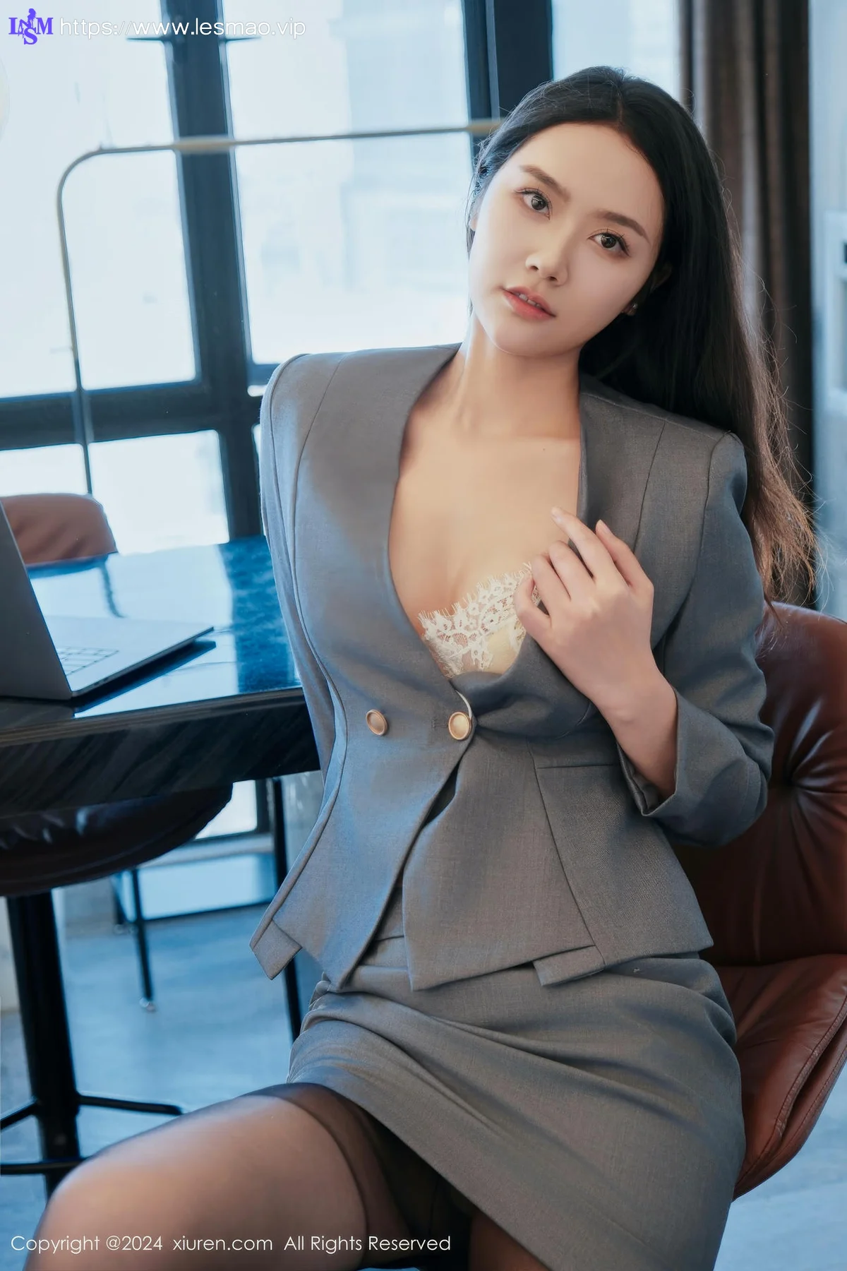 XiuRen 秀人 No.9444 方子萱 办公ol短裙制服 - 23