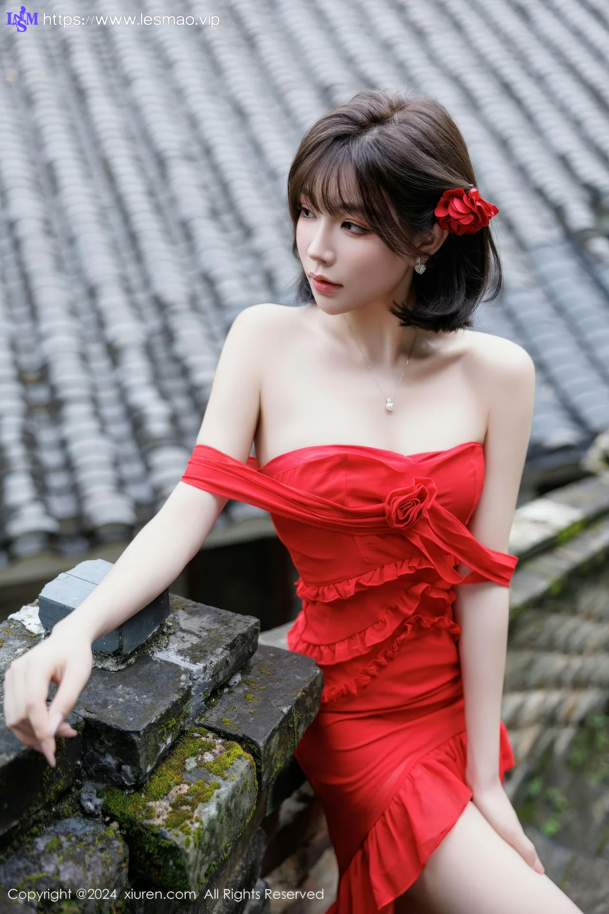 XiuRen 秀人 No.9449 徐莉芝Booty 红裙香肩美照 - 12