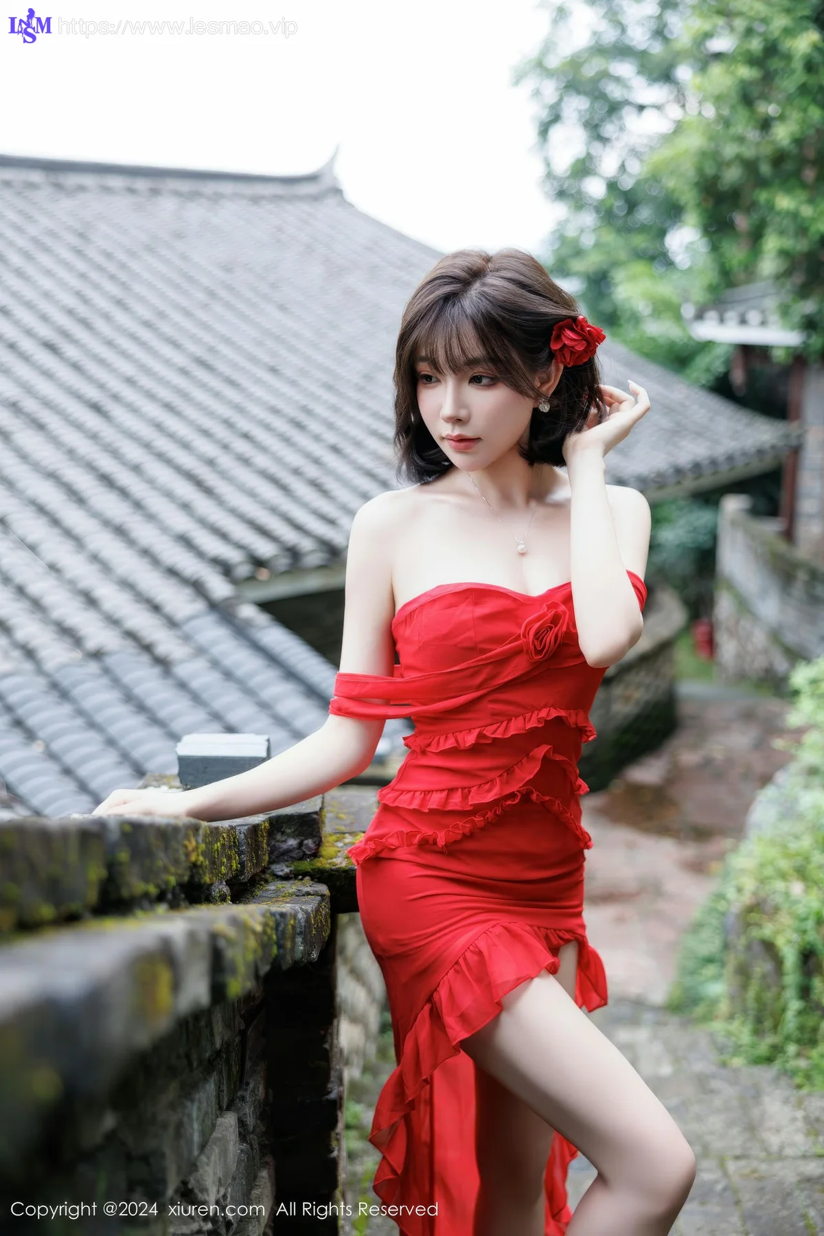 XiuRen 秀人 No.9449 徐莉芝Booty 红裙香肩美照 - 15