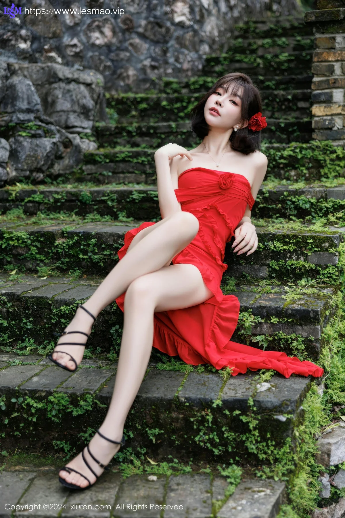 XiuRen 秀人 No.9449 徐莉芝Booty 红裙香肩美照 - 30