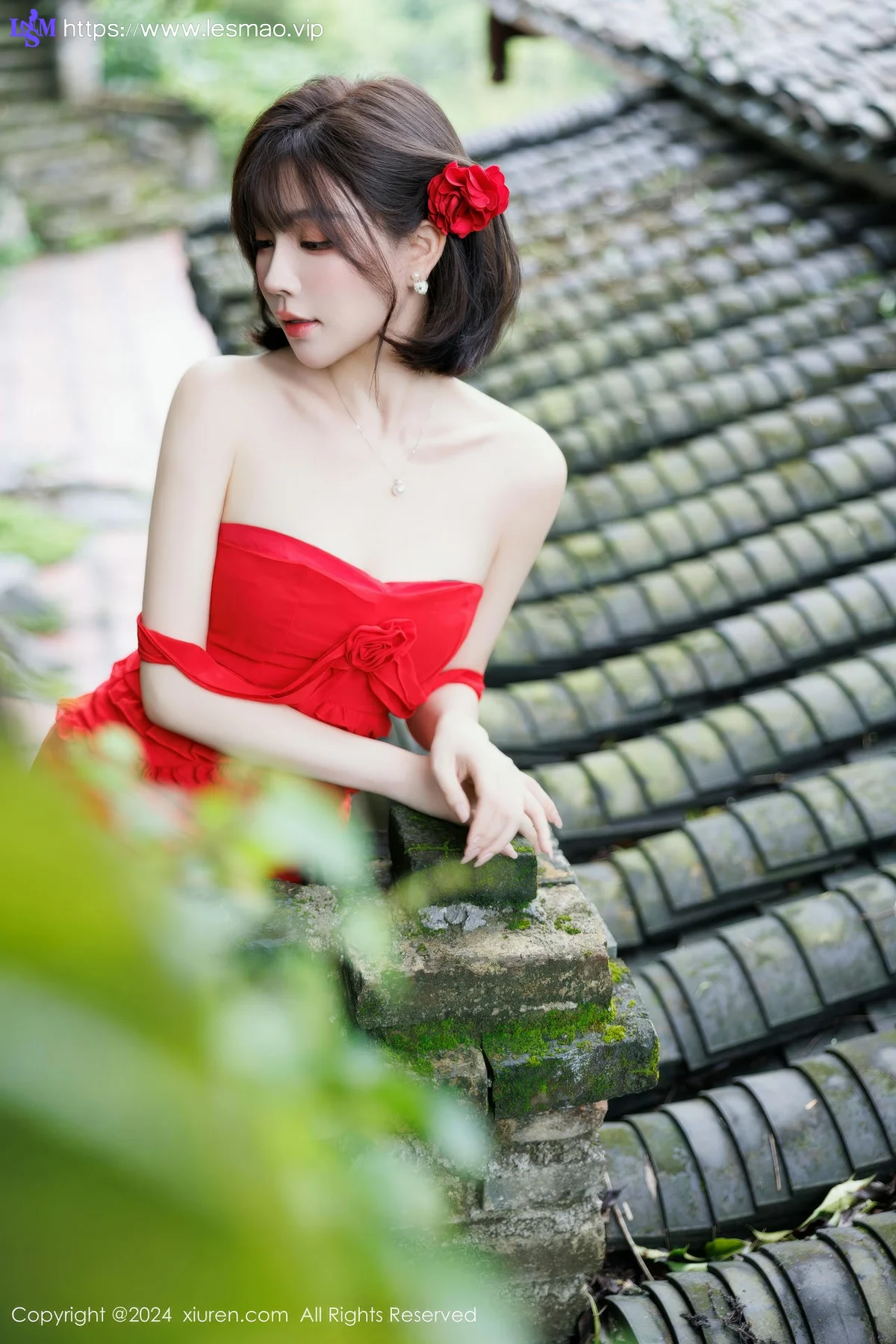 XiuRen 秀人 No.9449 徐莉芝Booty 红裙香肩美照 - 43