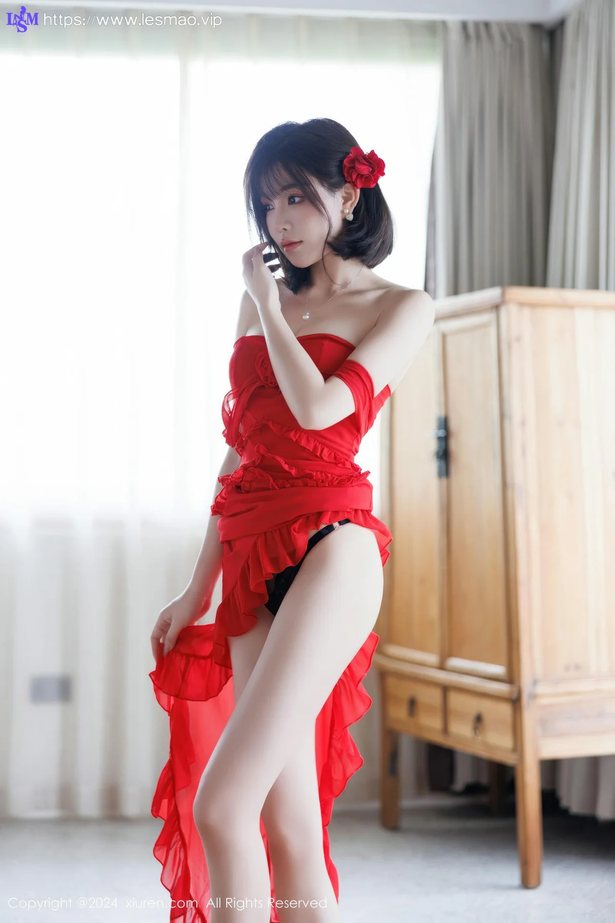 XiuRen 秀人 No.9449 徐莉芝Booty 红裙香肩美照 - 48
