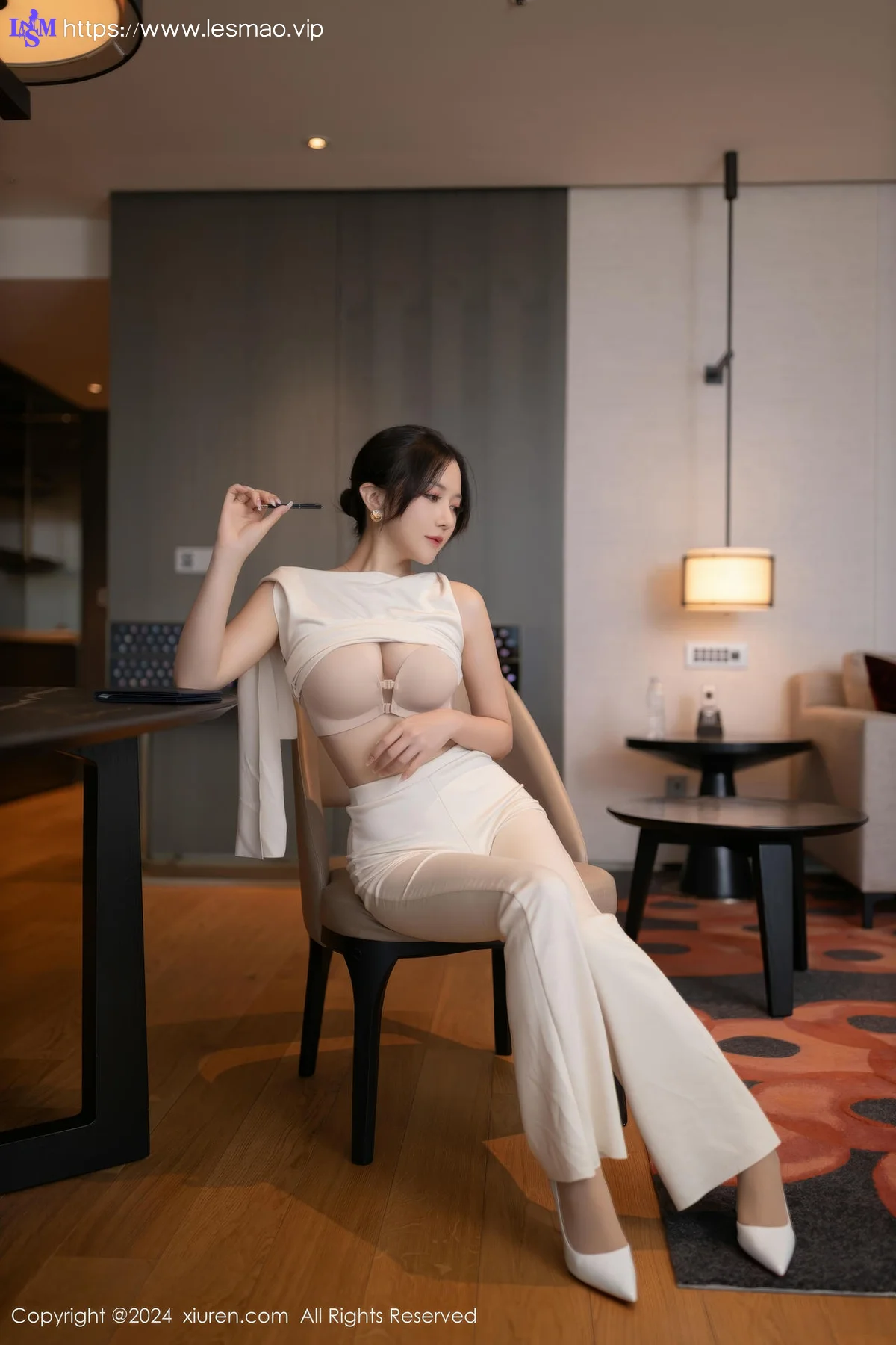 XiuRen 秀人 No.9457 鱼子酱Fish 肉色丝袜 - 16