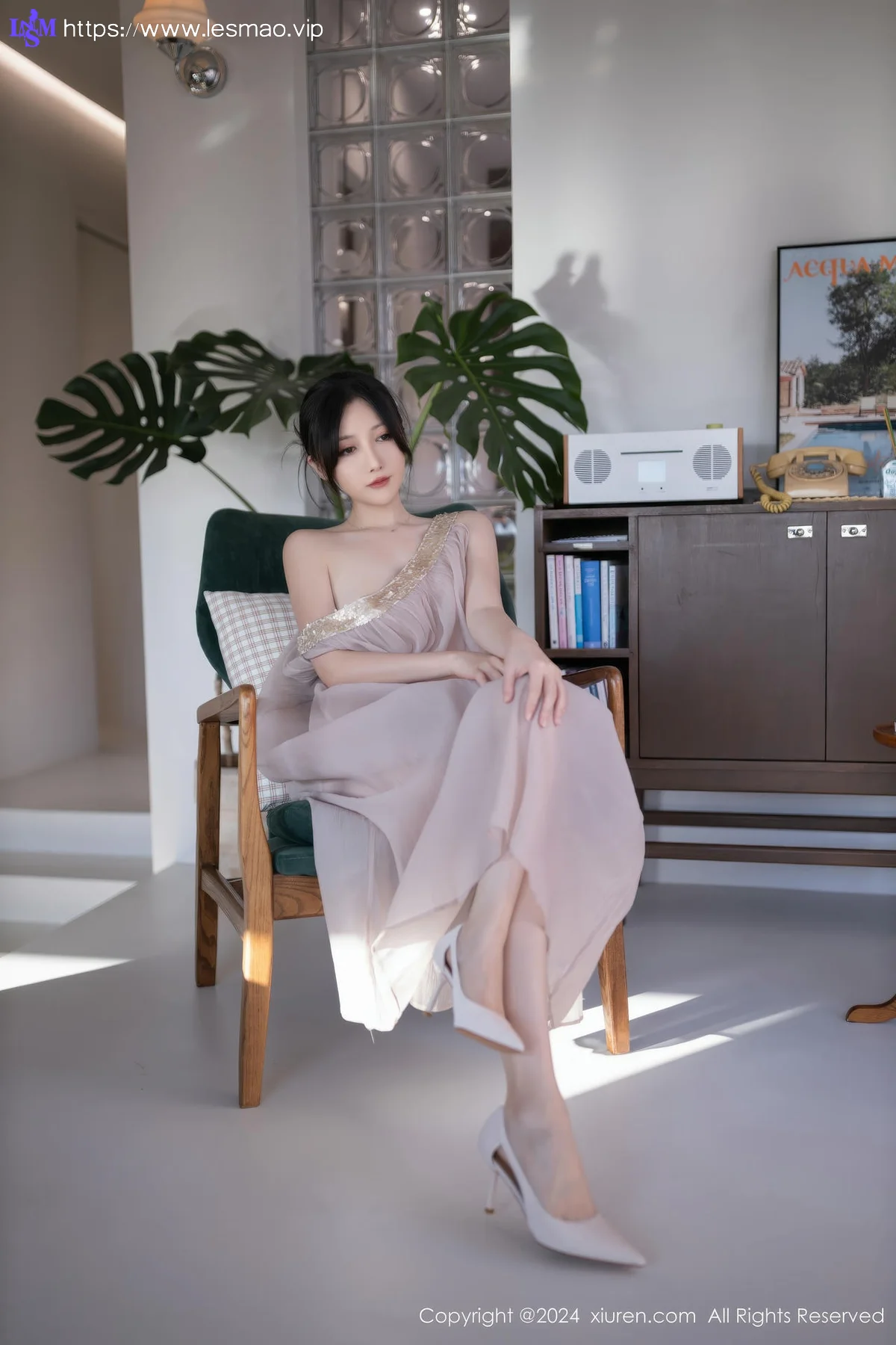 XiuRen 秀人 No.9492 鱼子酱Fish 透视纱裙香肩美女 - 46