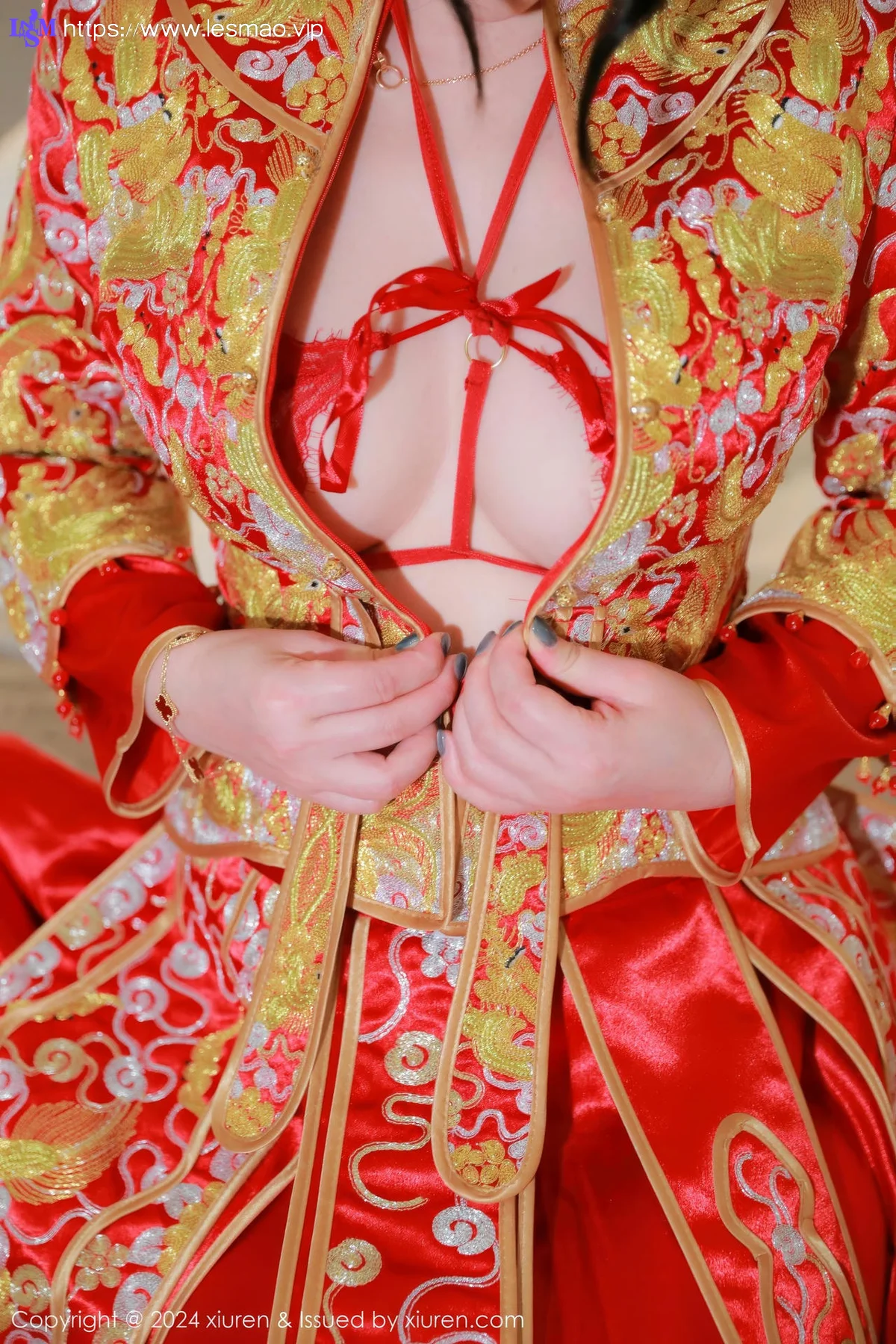 XiuRen 秀人 No.9494 诗诗kiki 性感旗袍爆乳私房 - 20