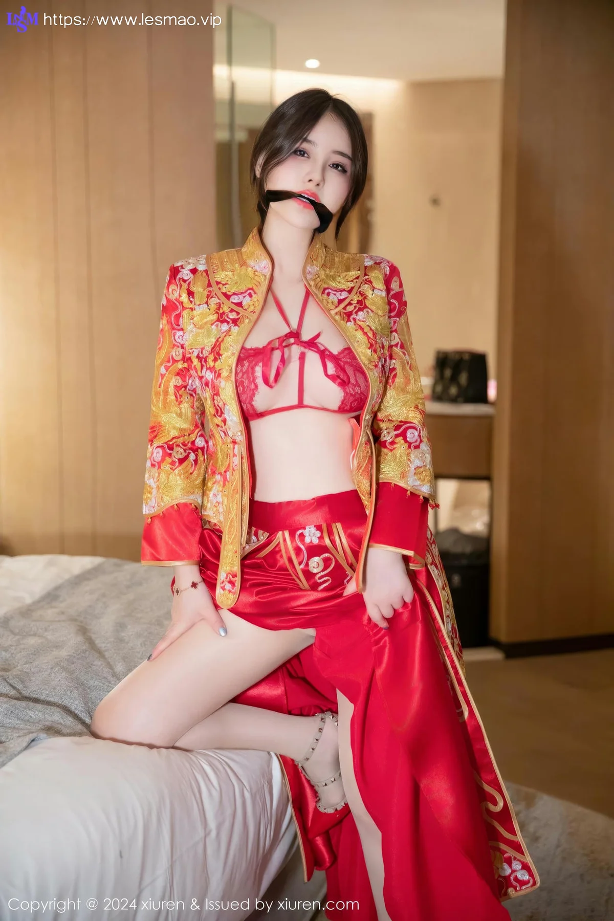 XiuRen 秀人 No.9494 诗诗kiki 性感旗袍爆乳私房 - 27