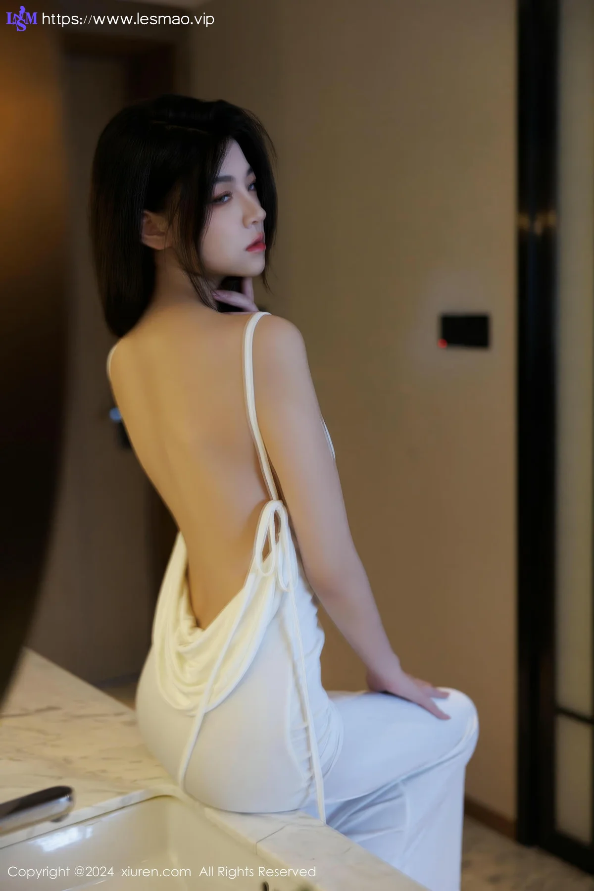 XiuRen 秀人 No.9499 初梦瑶 玉背气质美女 - 11