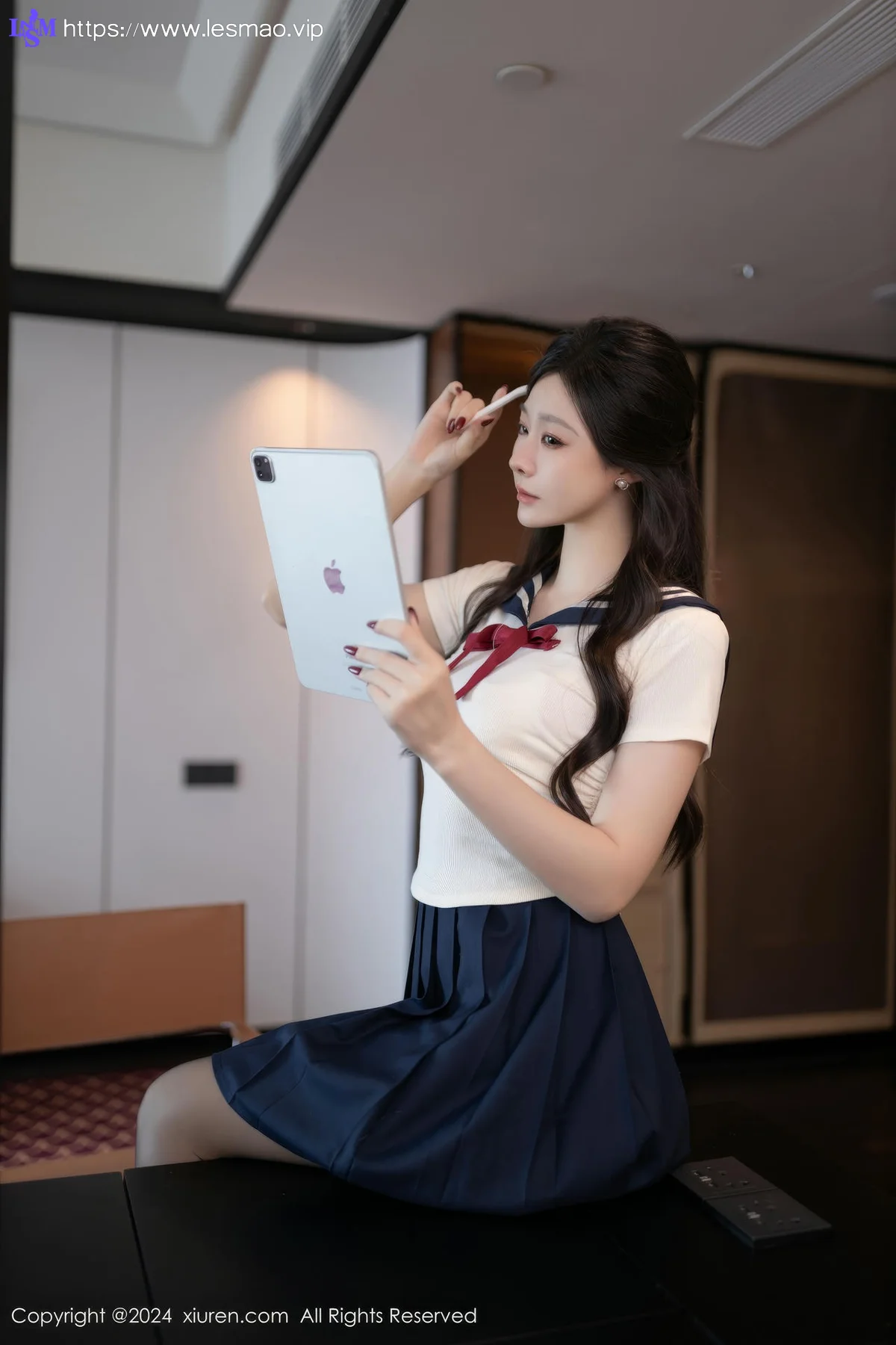XiuRen 秀人 No.9530 小逗逗 短裙制服妹子 - 35
