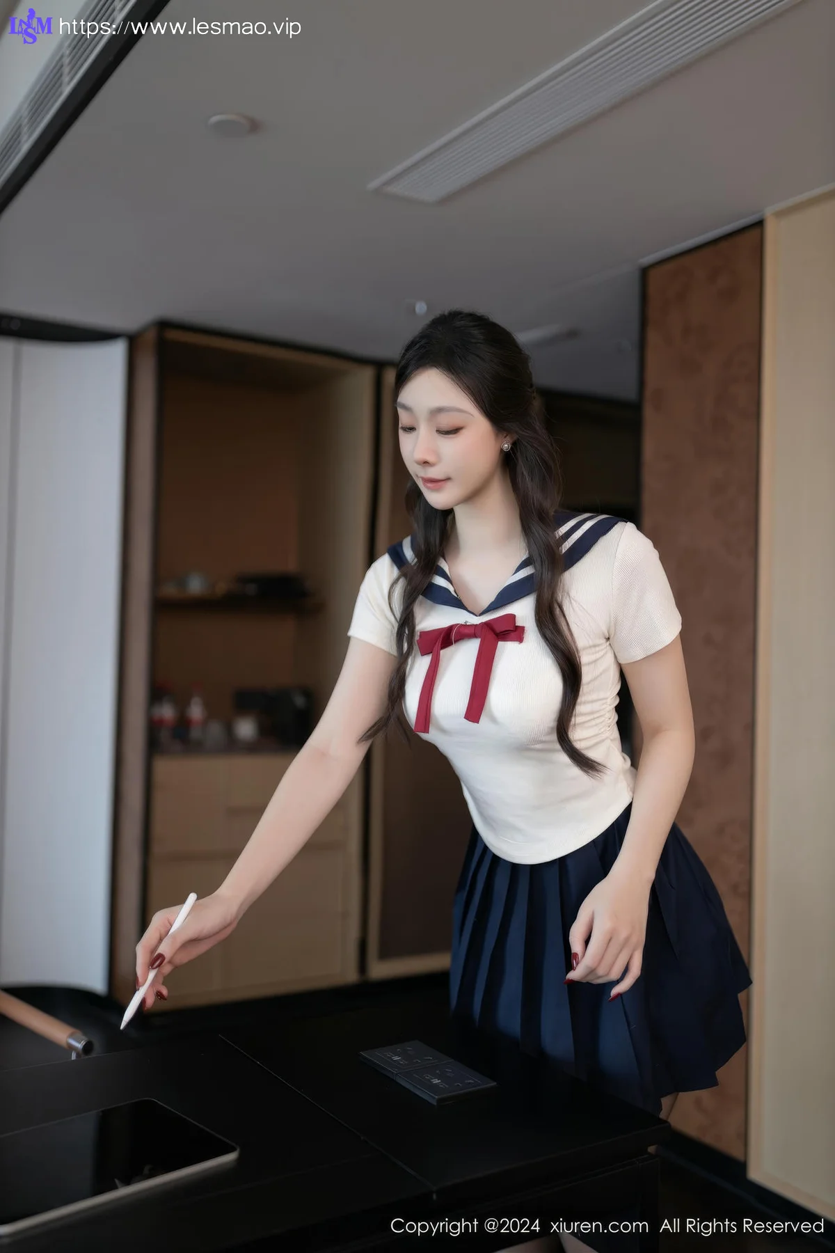 XiuRen 秀人 No.9530 小逗逗 短裙制服妹子 - 37