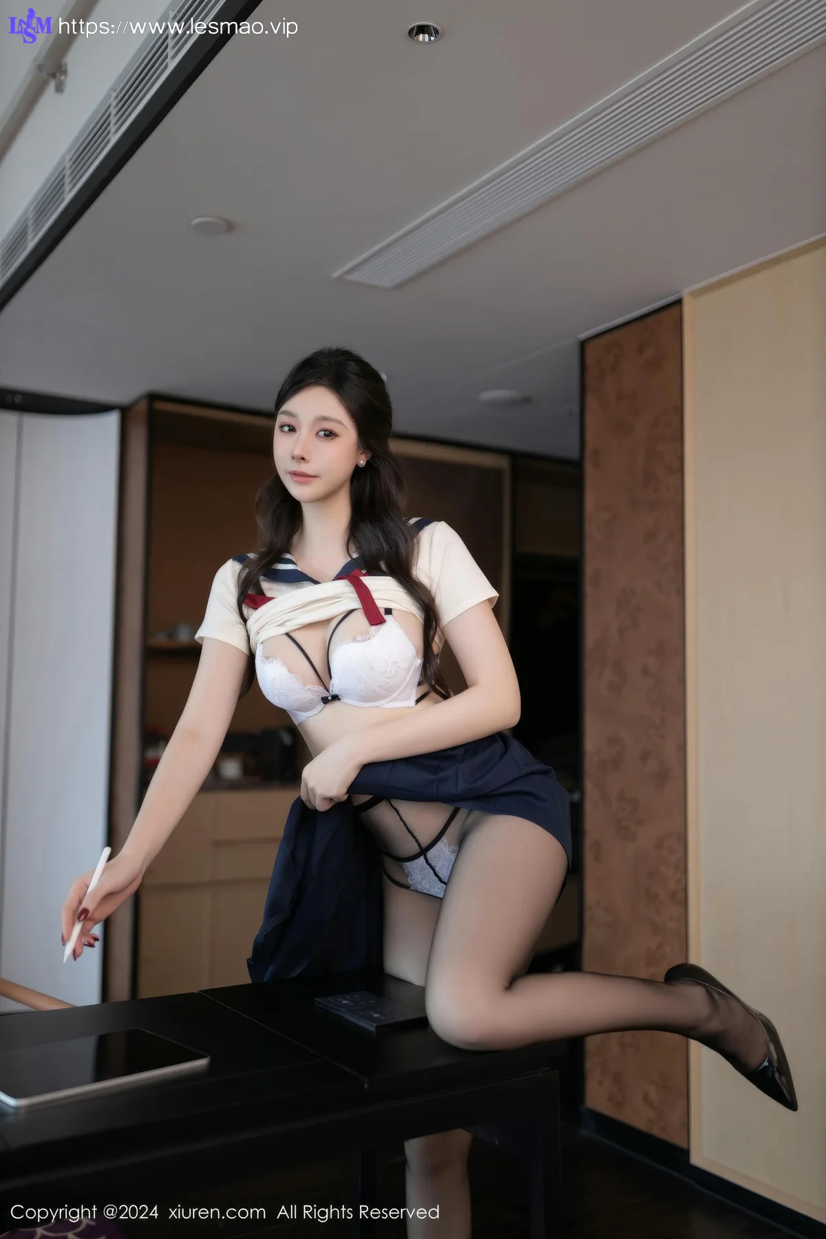 XiuRen 秀人 No.9530 小逗逗 短裙制服妹子 - 38