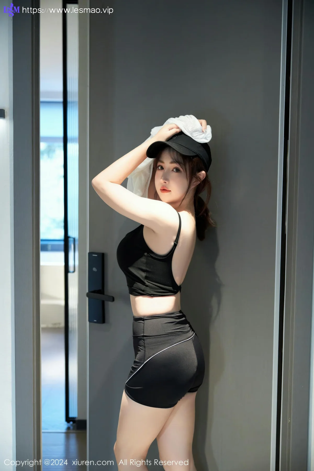 XiuRen 秀人 No.9549 养乐多Doll活力少女 - 41