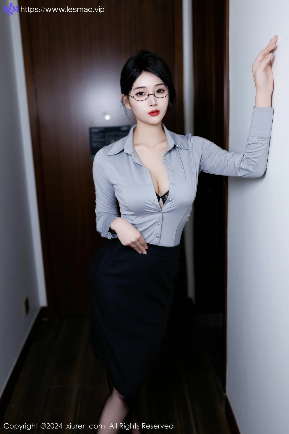 XiuRen 秀人 No.9567 南乔 性感黑色短裙 - 34