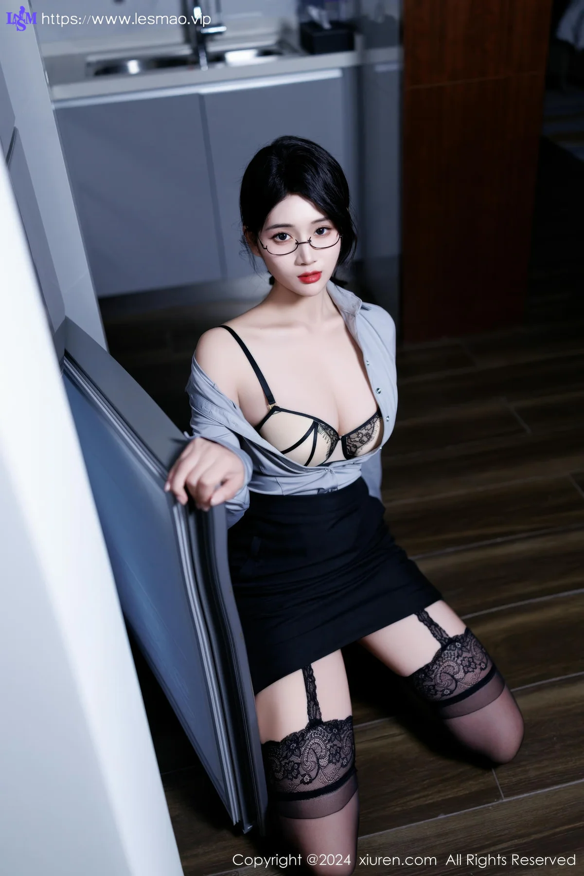 XiuRen 秀人 No.9567 南乔 性感黑色短裙 - 41