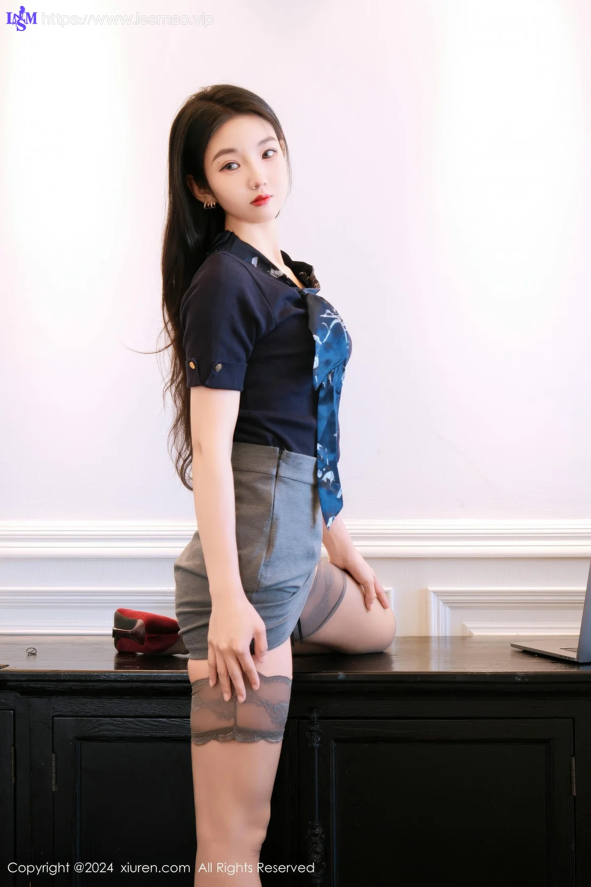 XiuRen 秀人 No.9580 希恬儿 生感灰色丝袜 - 17