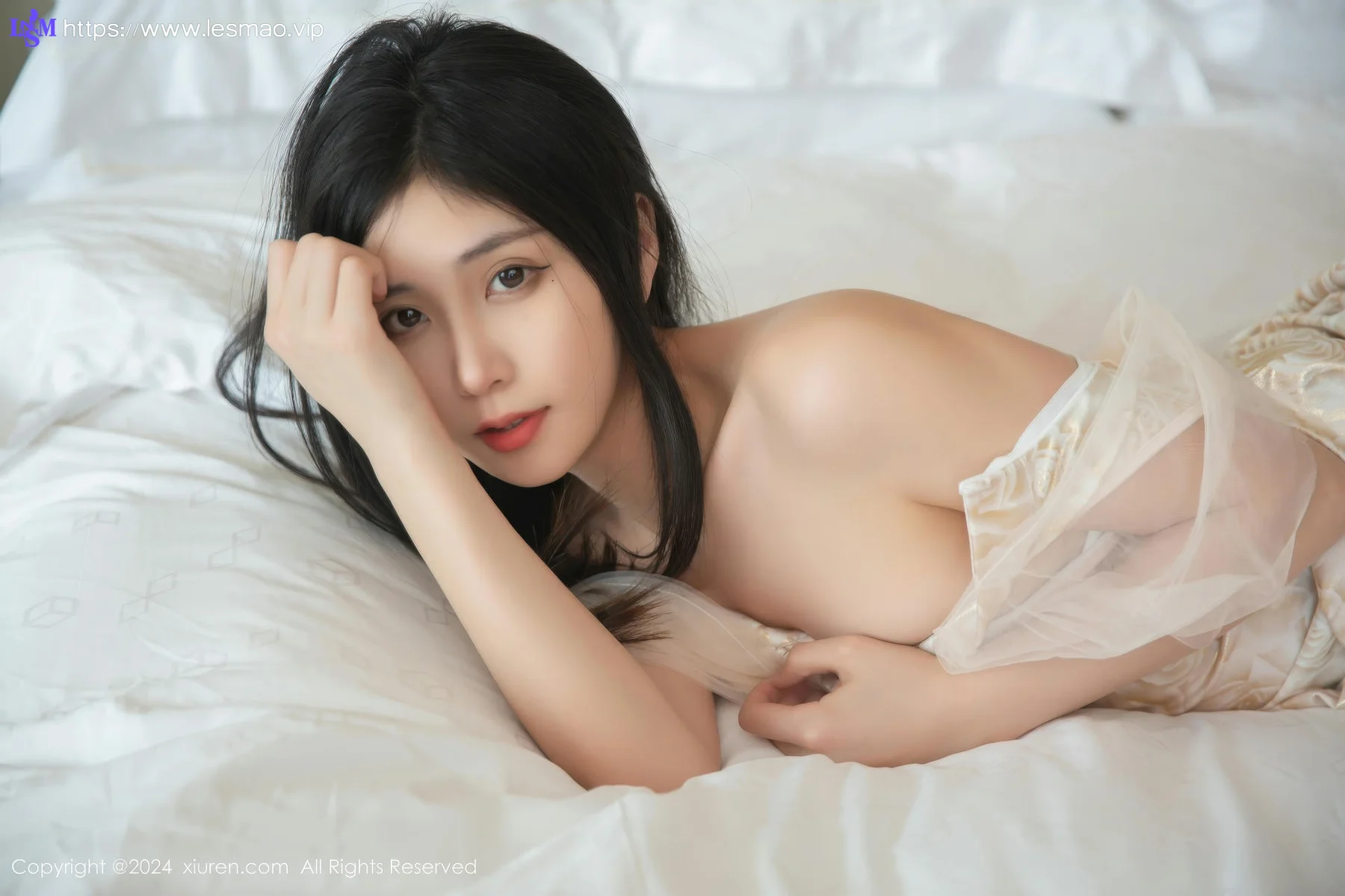 XiuRen 秀人 No.9583 刘婷婷浅色旗袍灰丝 - 26