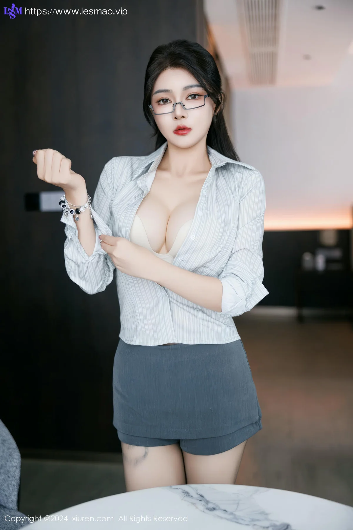 XiuRen 秀人 No.9611 凯竹 办公ol黑丝高跟 - 32