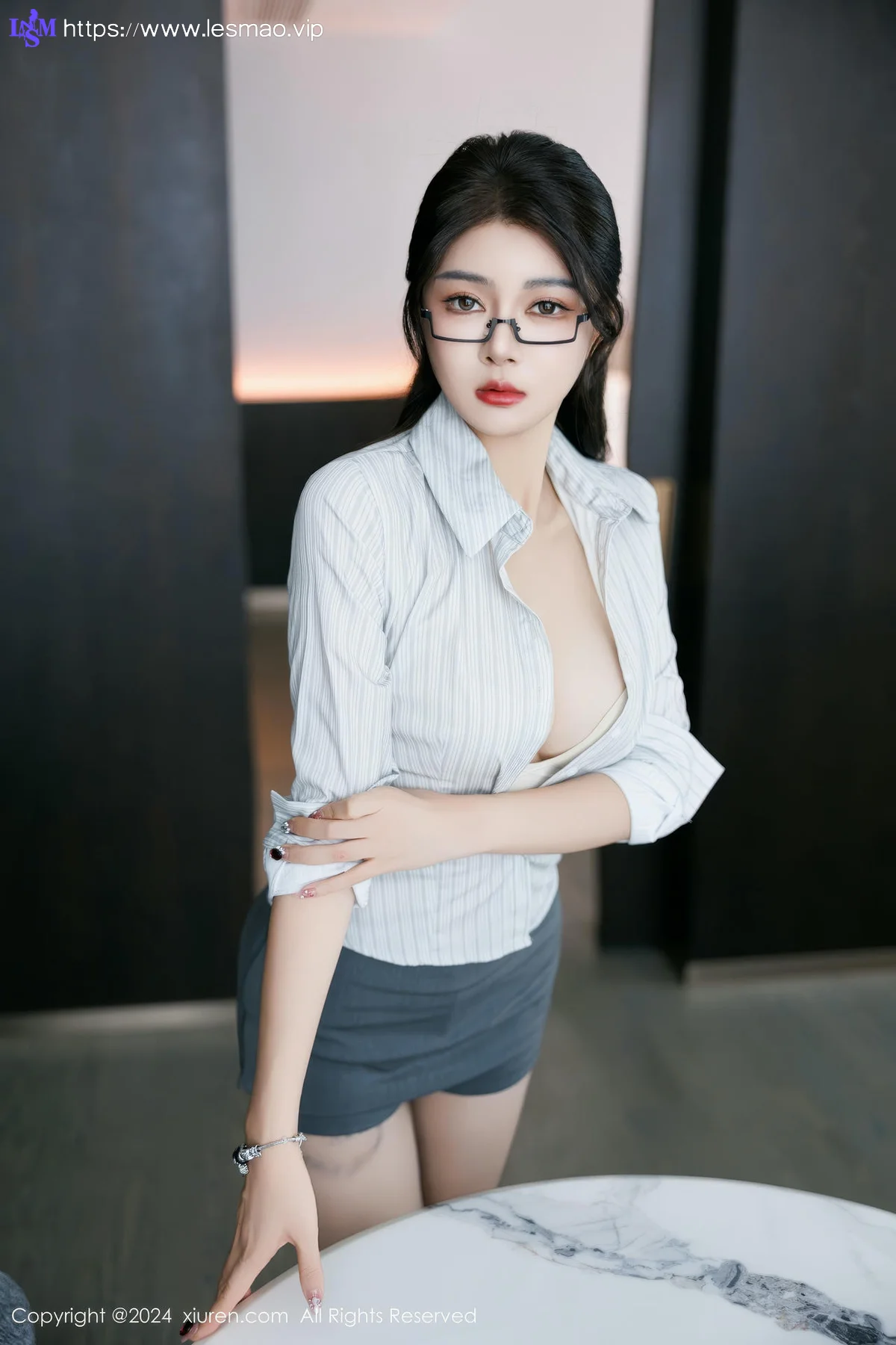 XiuRen 秀人 No.9611 凯竹 办公ol黑丝高跟 - 33