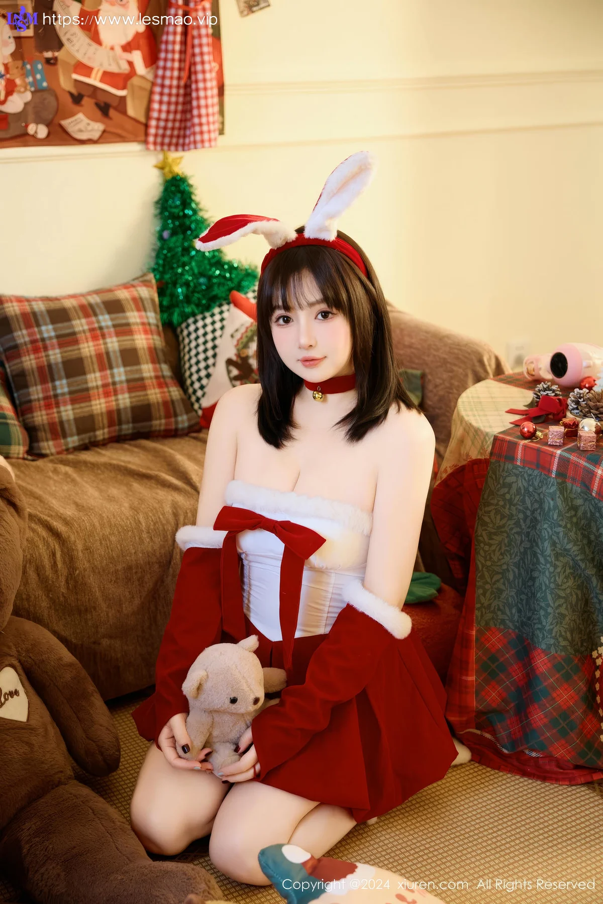 XiuRen 秀人 No.9656 养乐多Doll 少女节日写真爆乳 - 13