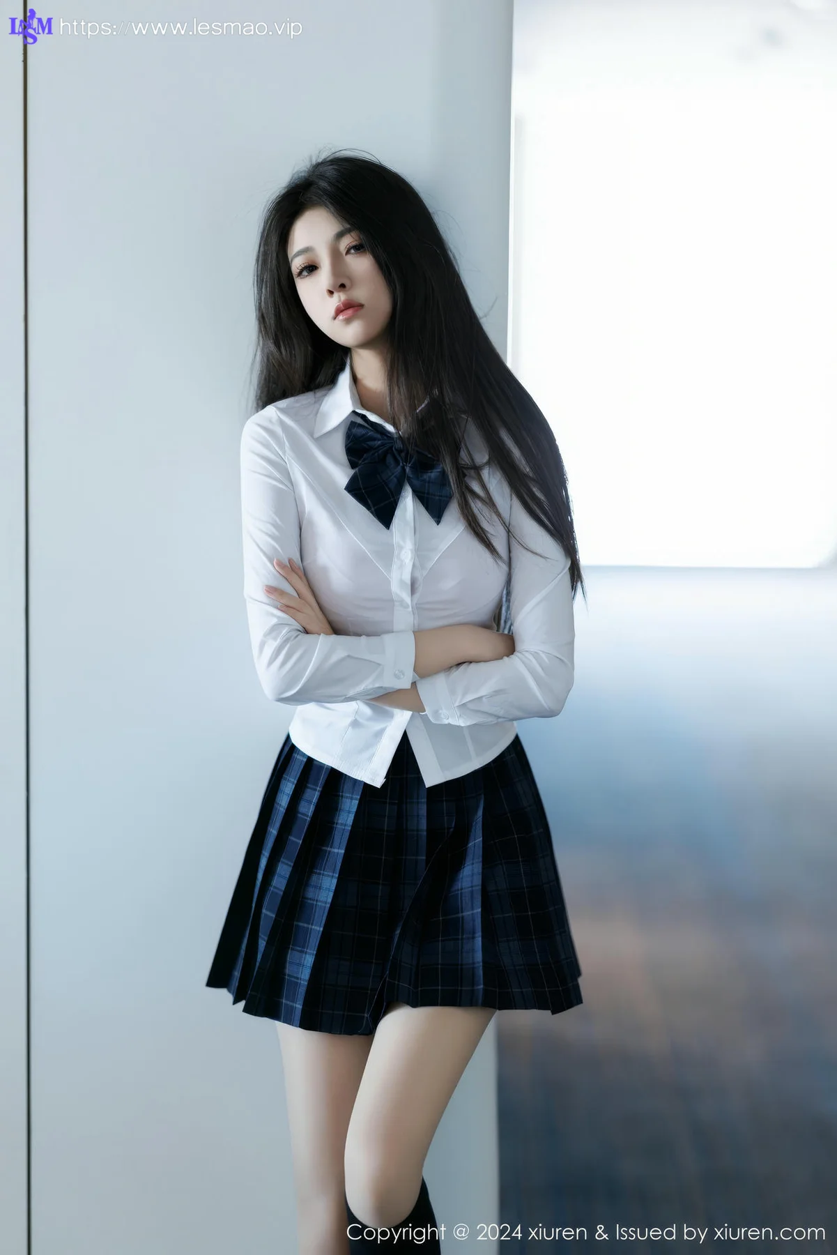 XiuRen 秀人 No.9682 初梦瑶 校园少女制服短裙 - 4