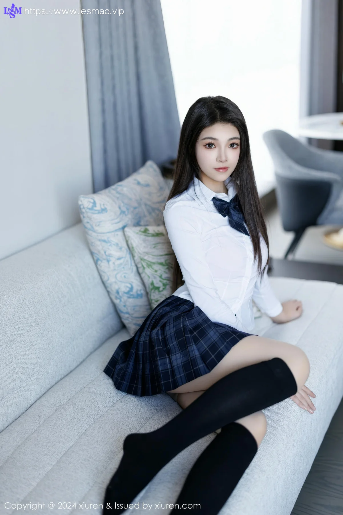 XiuRen 秀人 No.9682 初梦瑶 校园少女制服短裙 - 24