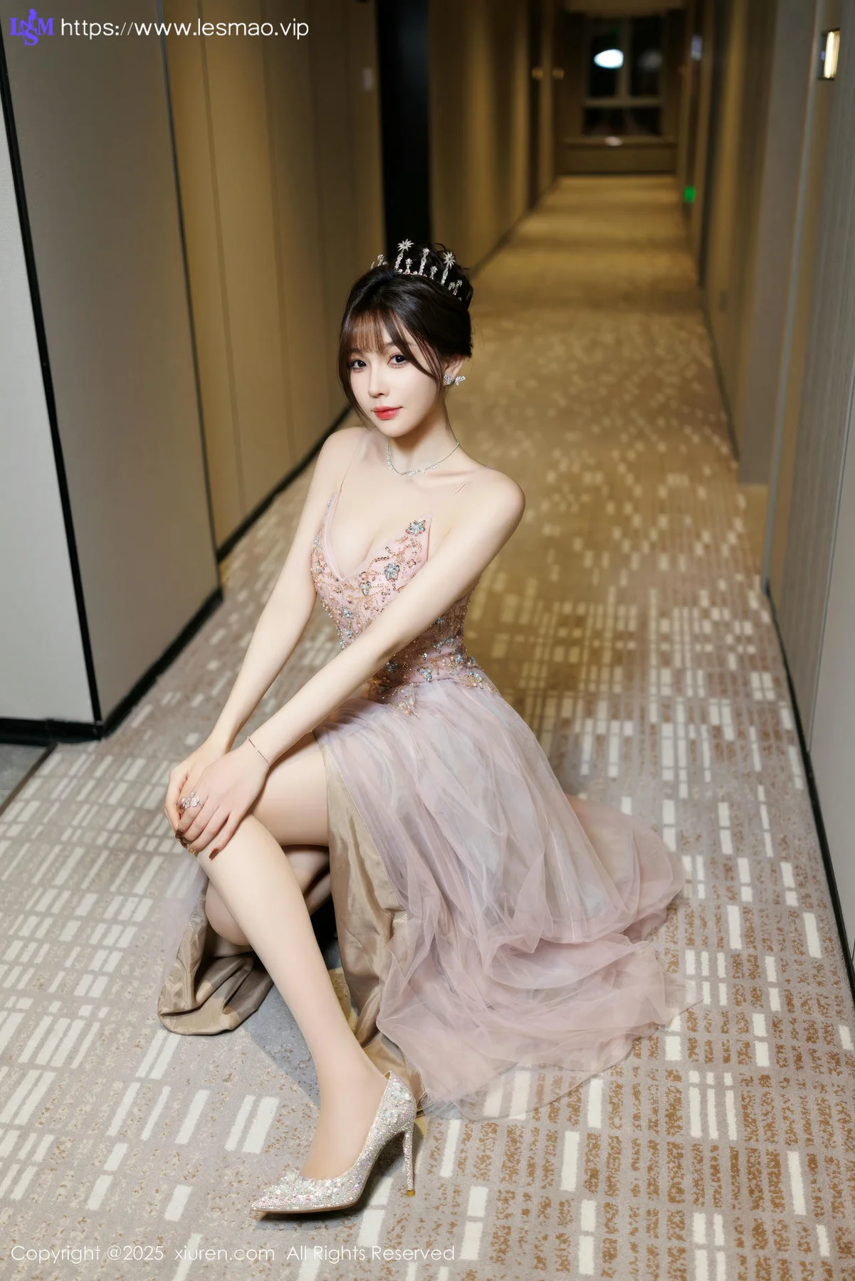 XiuRen 秀人 No.9699 徐莉芝Booty 香肩玉体内衣私房 - 8