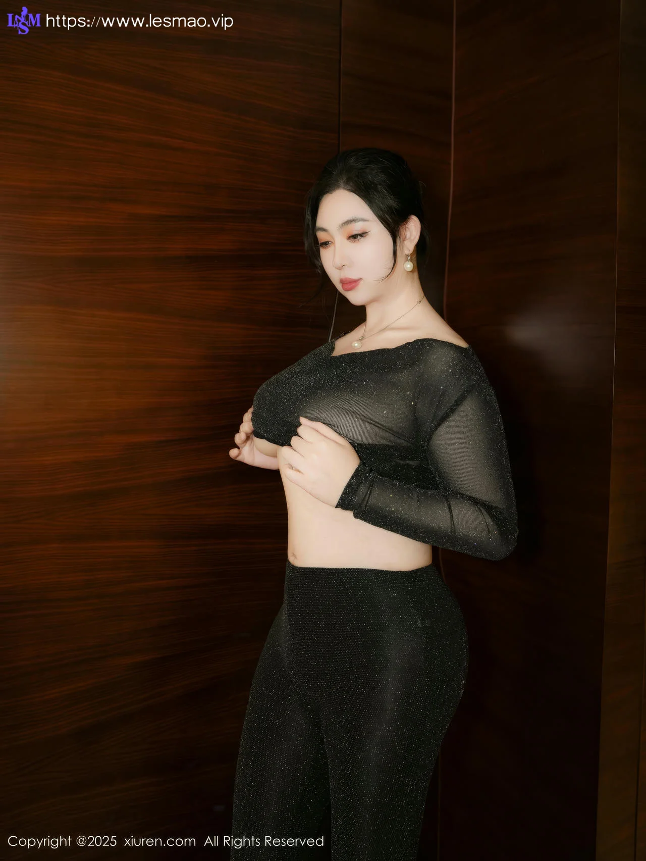 XiuRen 秀人 No.9725 风景尤美 熟女爆乳诱惑 - 17