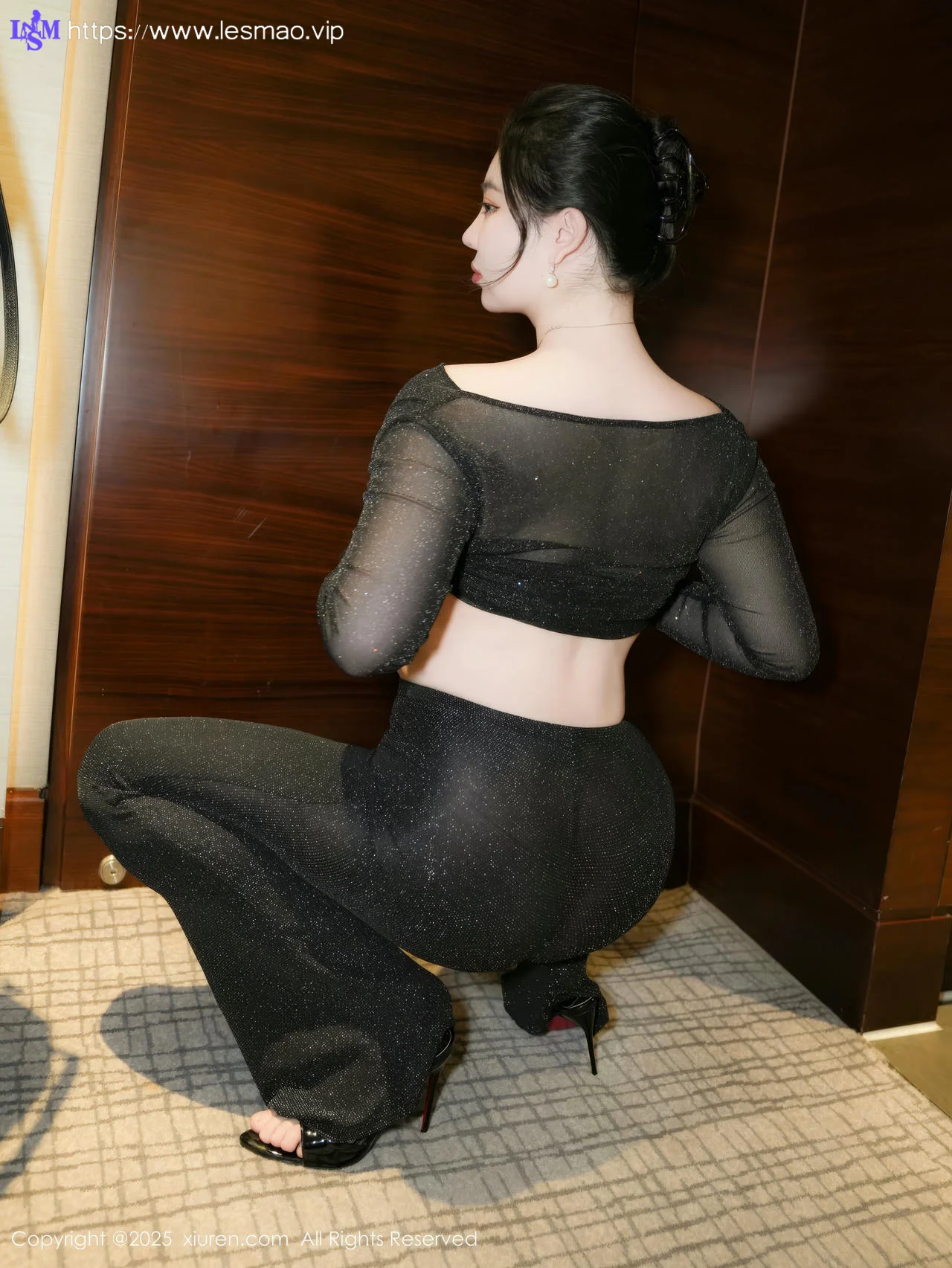 XiuRen 秀人 No.9725 风景尤美 熟女爆乳诱惑 - 21