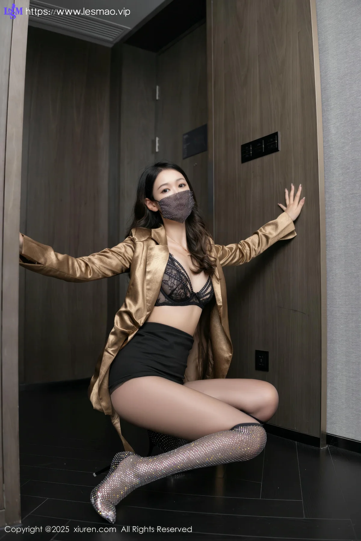 XiuRen 秀人 No.9751 唐安琪 翘臀美腿套图 - 11