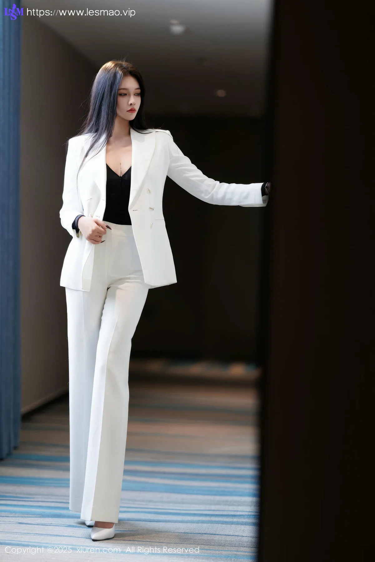 XiuRen 秀人 No.9755 娜比 妩媚爆乳连体衣 - 14