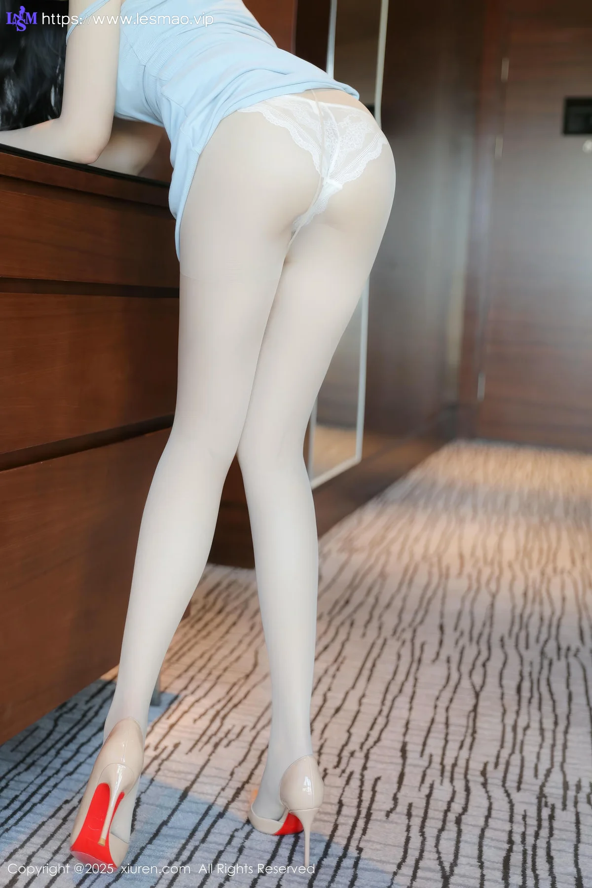 XiuRen 秀人 No.9801 希雅sia 翘臀肉丝性感妹子 - 42