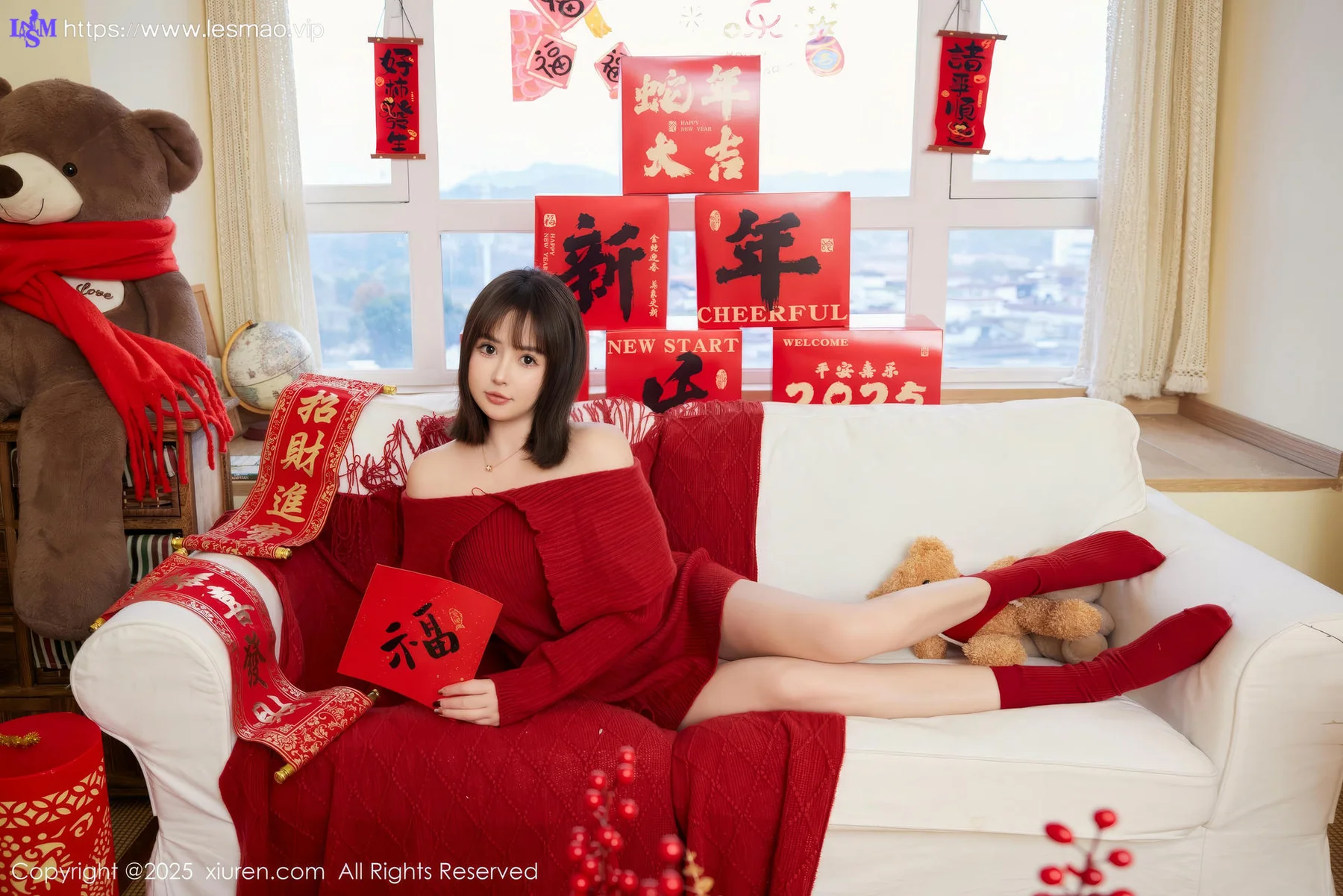 XiuRen 秀人 No.9818 养乐多Doll 节日写真 - 13