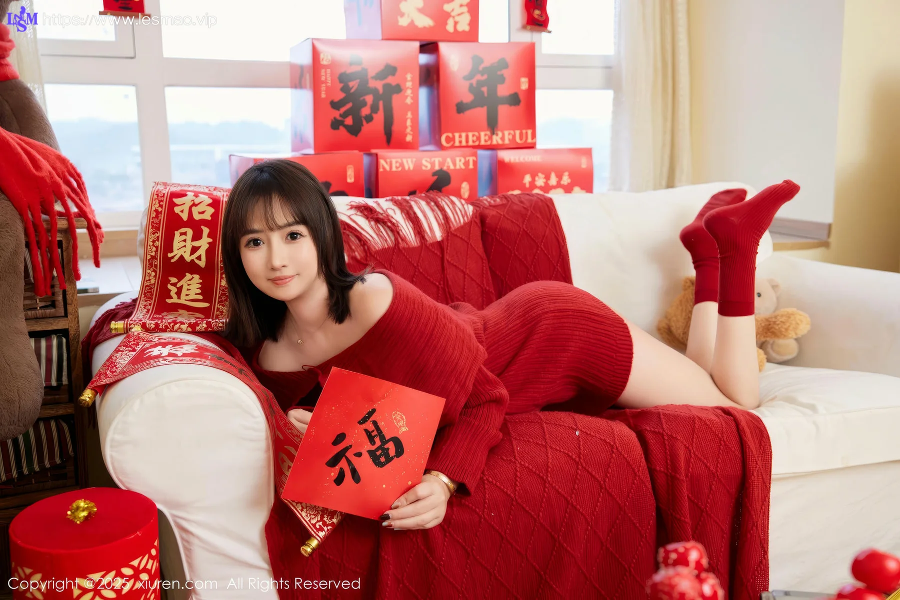 XiuRen 秀人 No.9818 养乐多Doll 节日写真 - 14