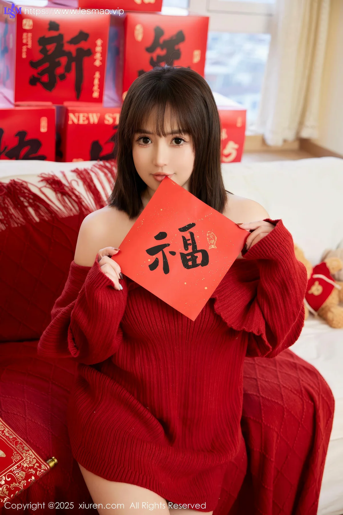 XiuRen 秀人 No.9818 养乐多Doll 节日写真 - 17