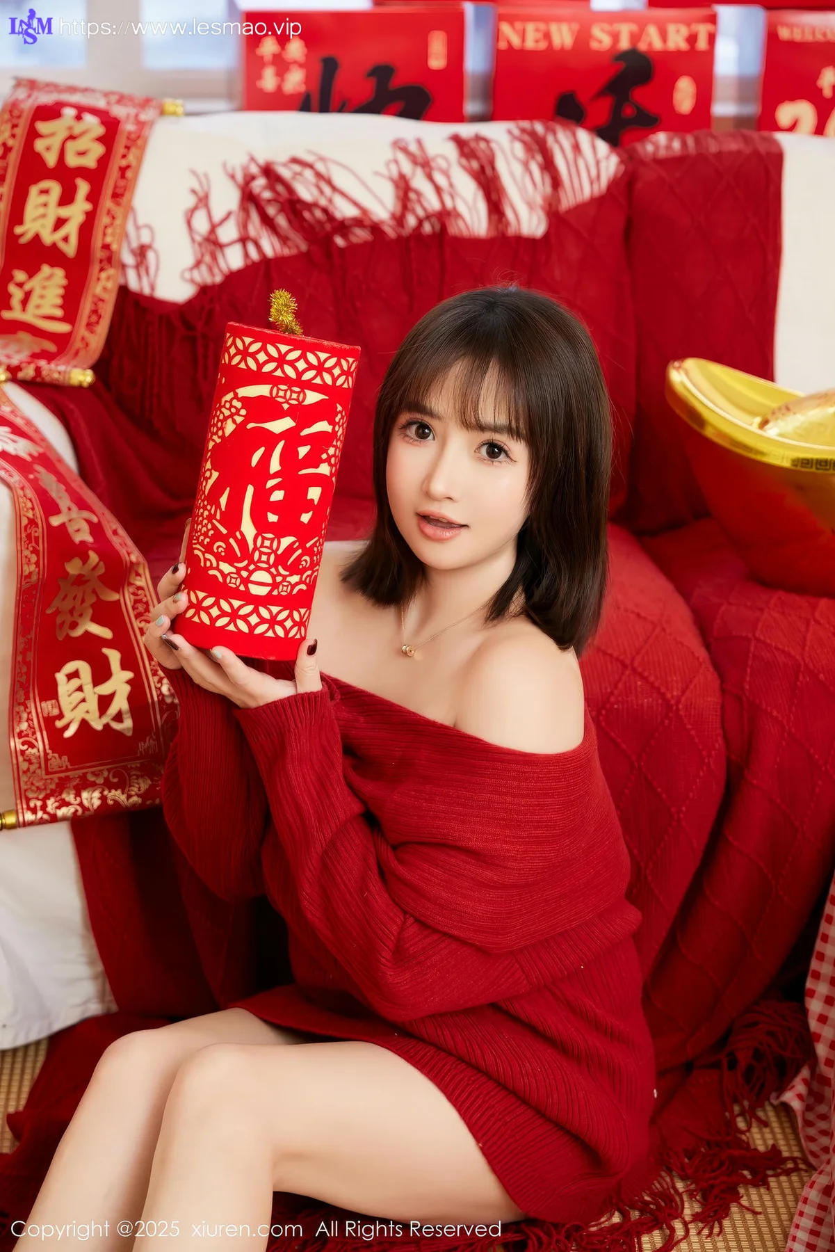 XiuRen 秀人 No.9818 养乐多Doll 节日写真 - 22