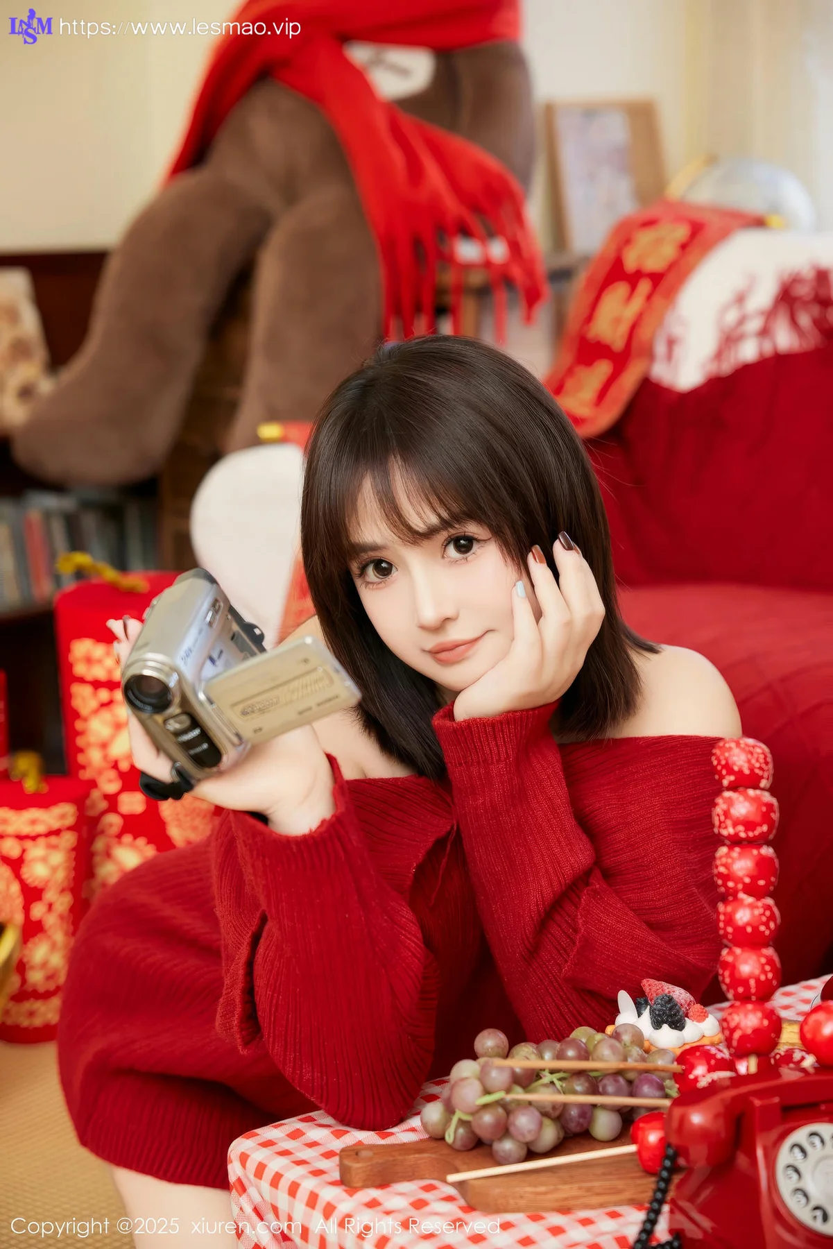 XiuRen 秀人 No.9818 养乐多Doll 节日写真 - 23