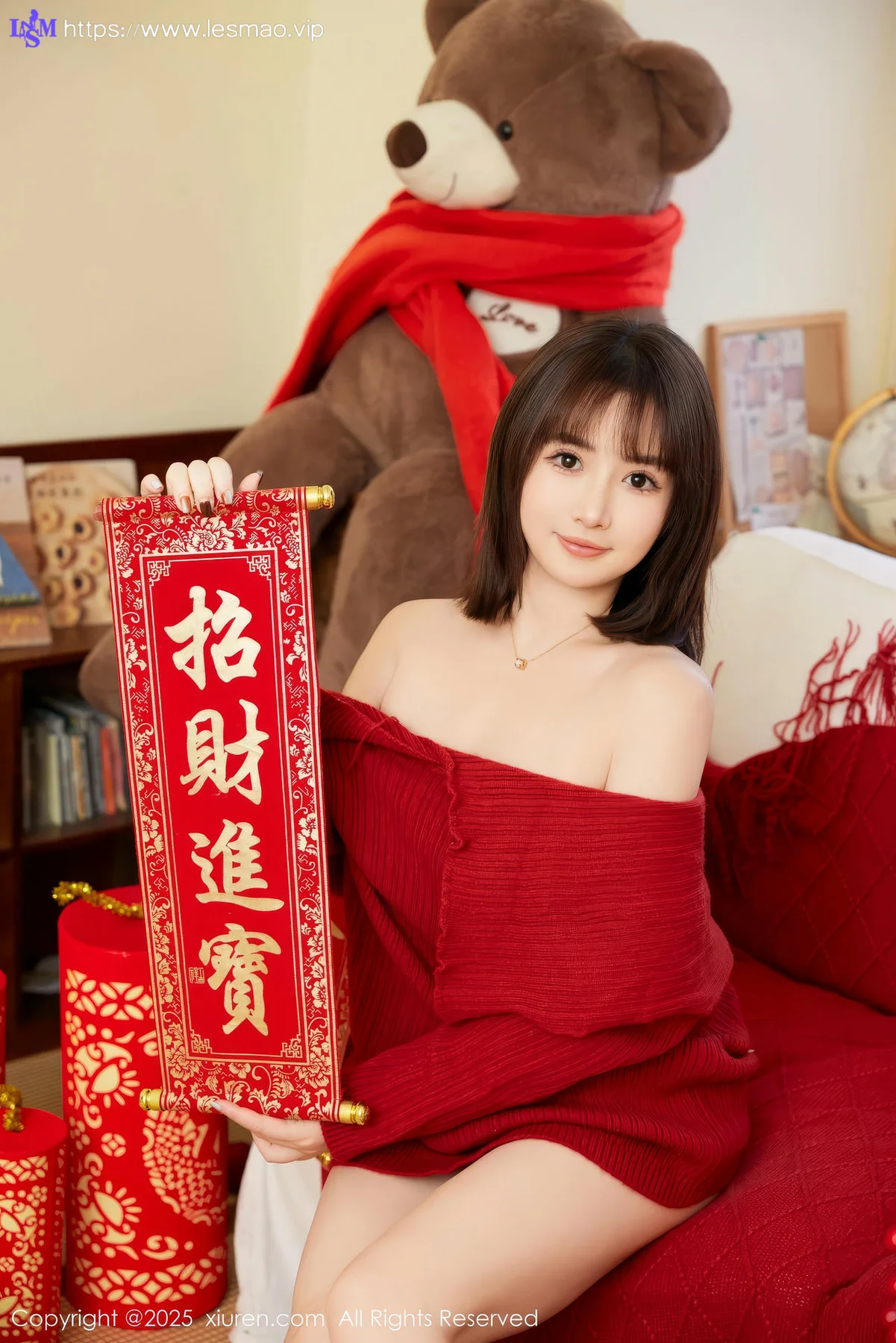 XiuRen 秀人 No.9818 养乐多Doll 节日写真 - 24