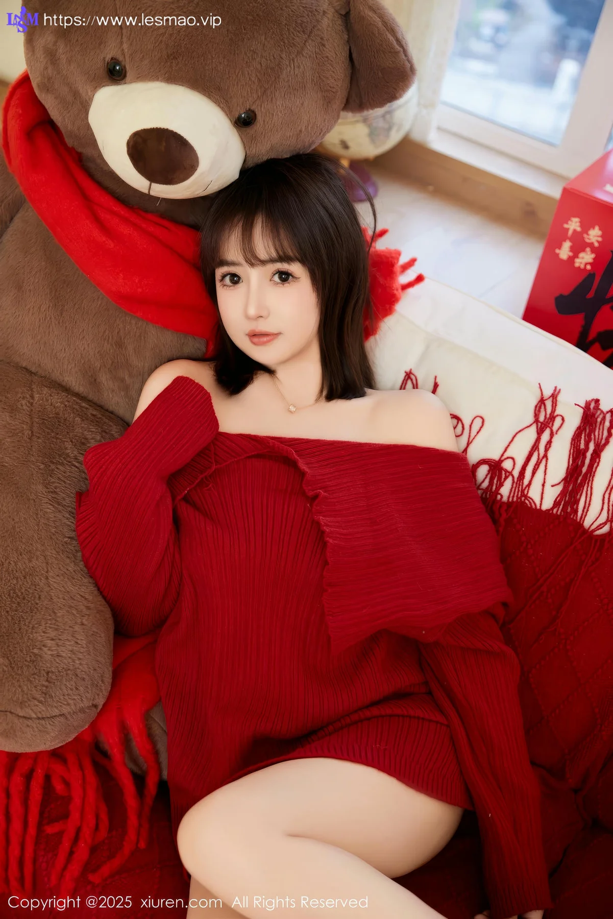 XiuRen 秀人 No.9818 养乐多Doll 节日写真 - 29